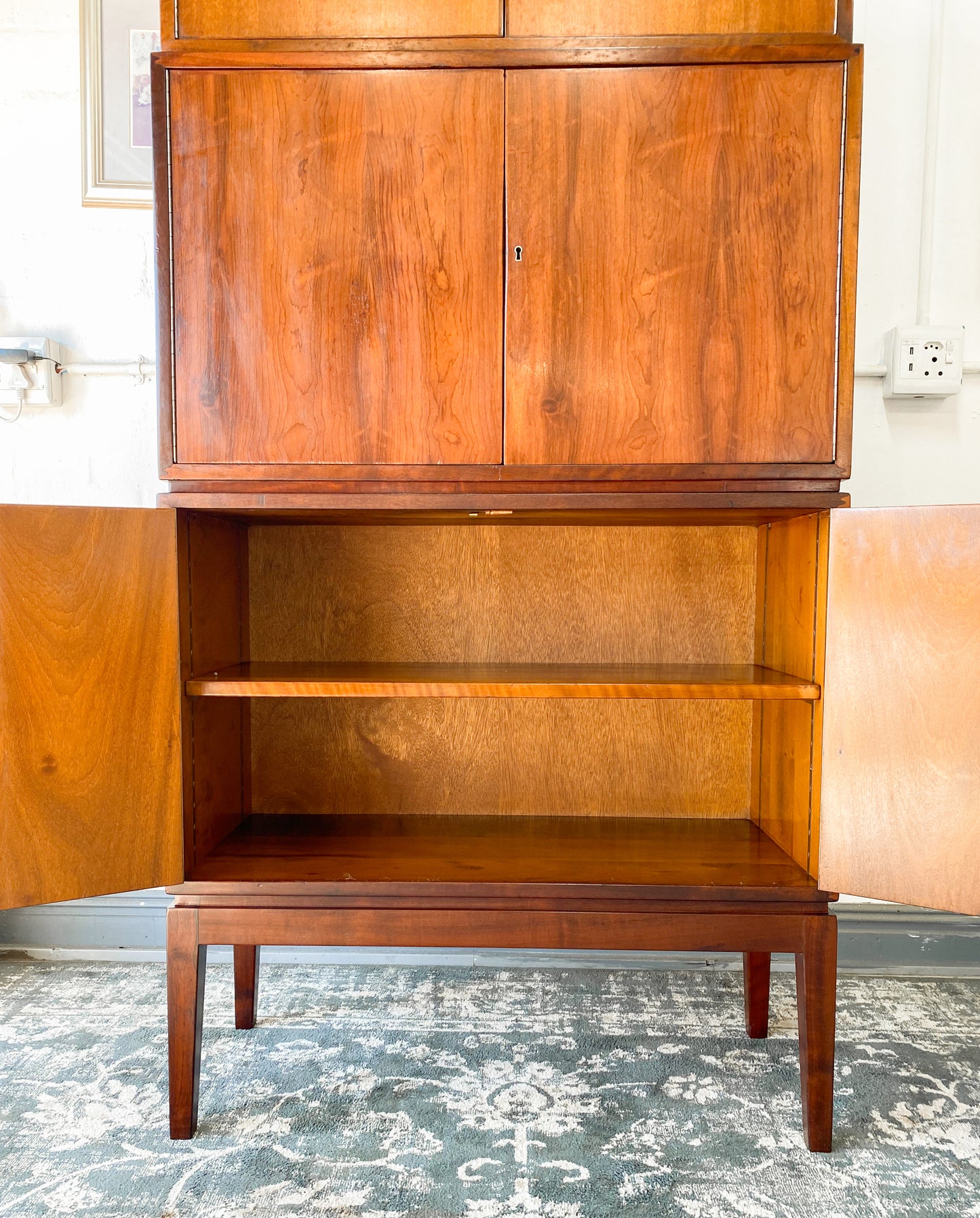 EE Meyer for Binnehuis Drinks Cabinet