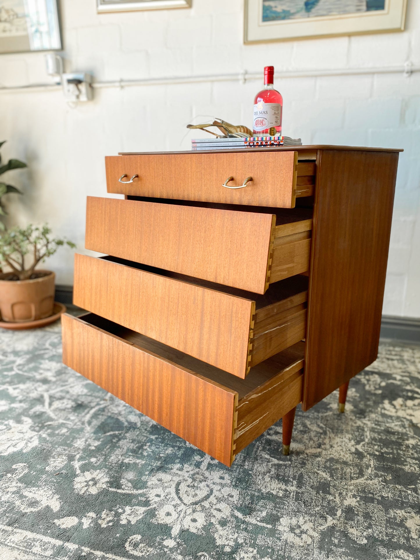 Avalon Chest of Drawers