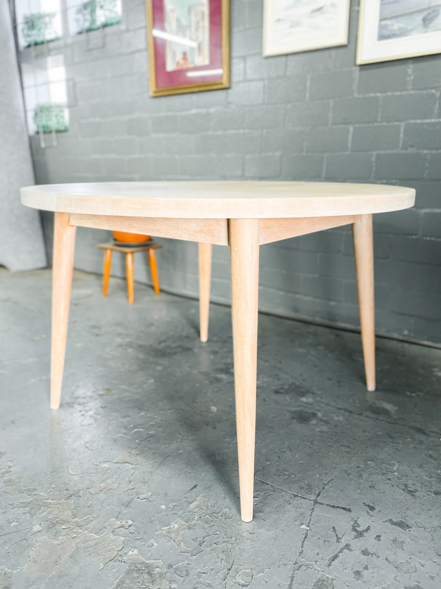 Bakker and Steyger Extendable Dining Table