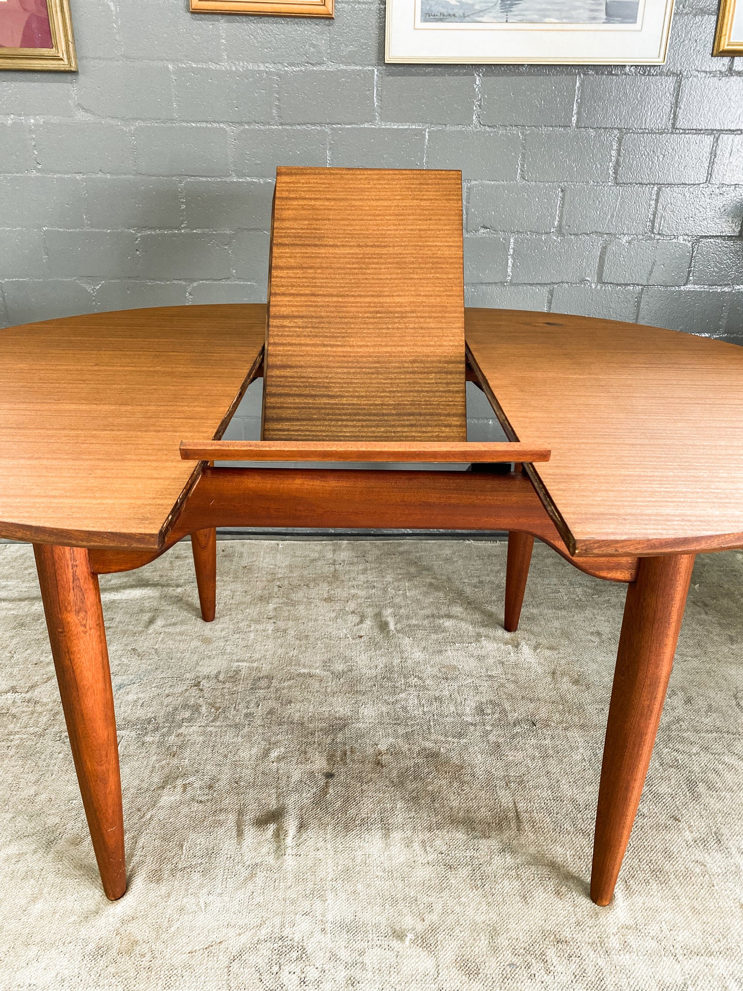 Duros Extendable Dining Table