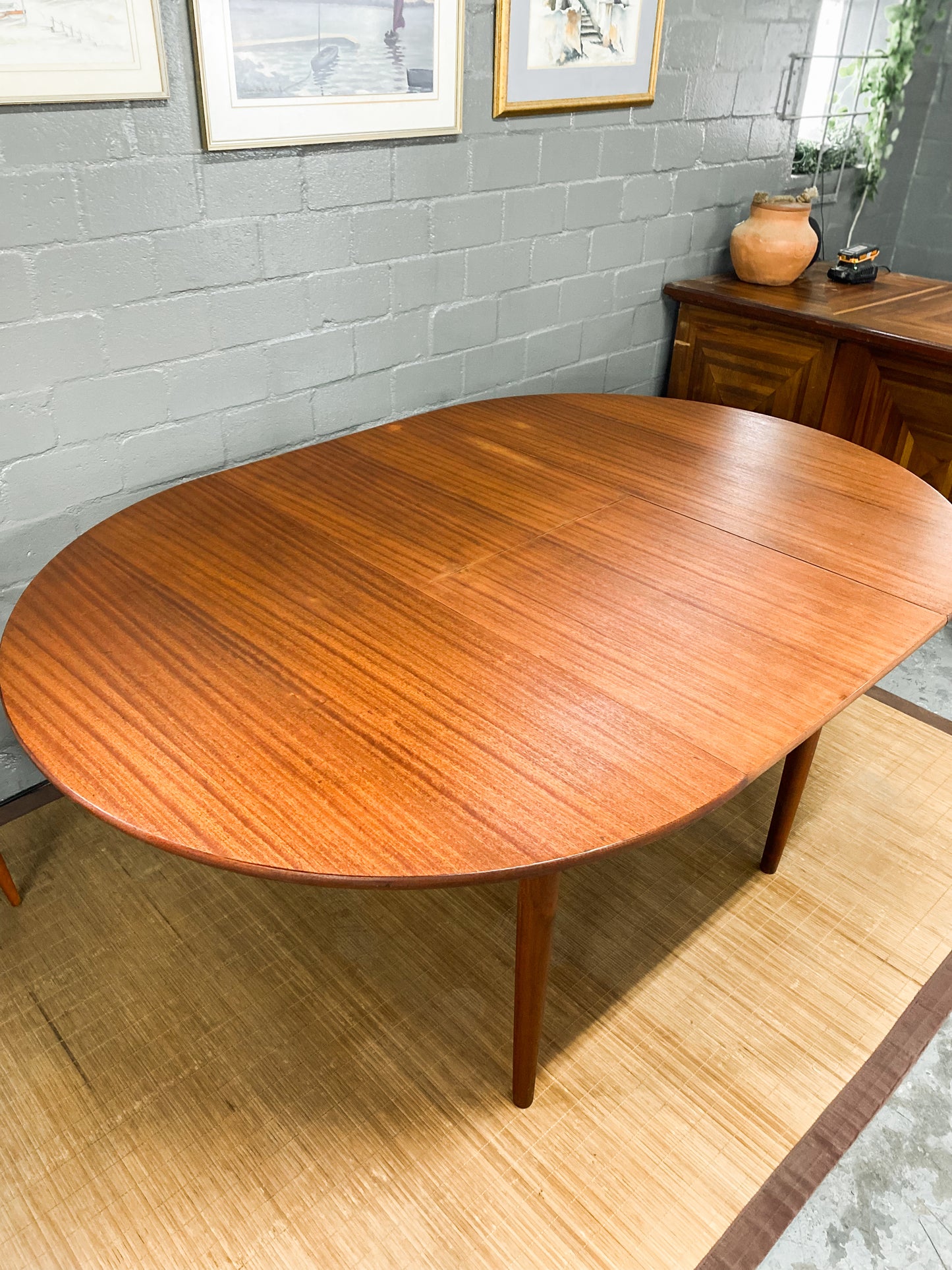 Mid Century Extendable Dining Table
