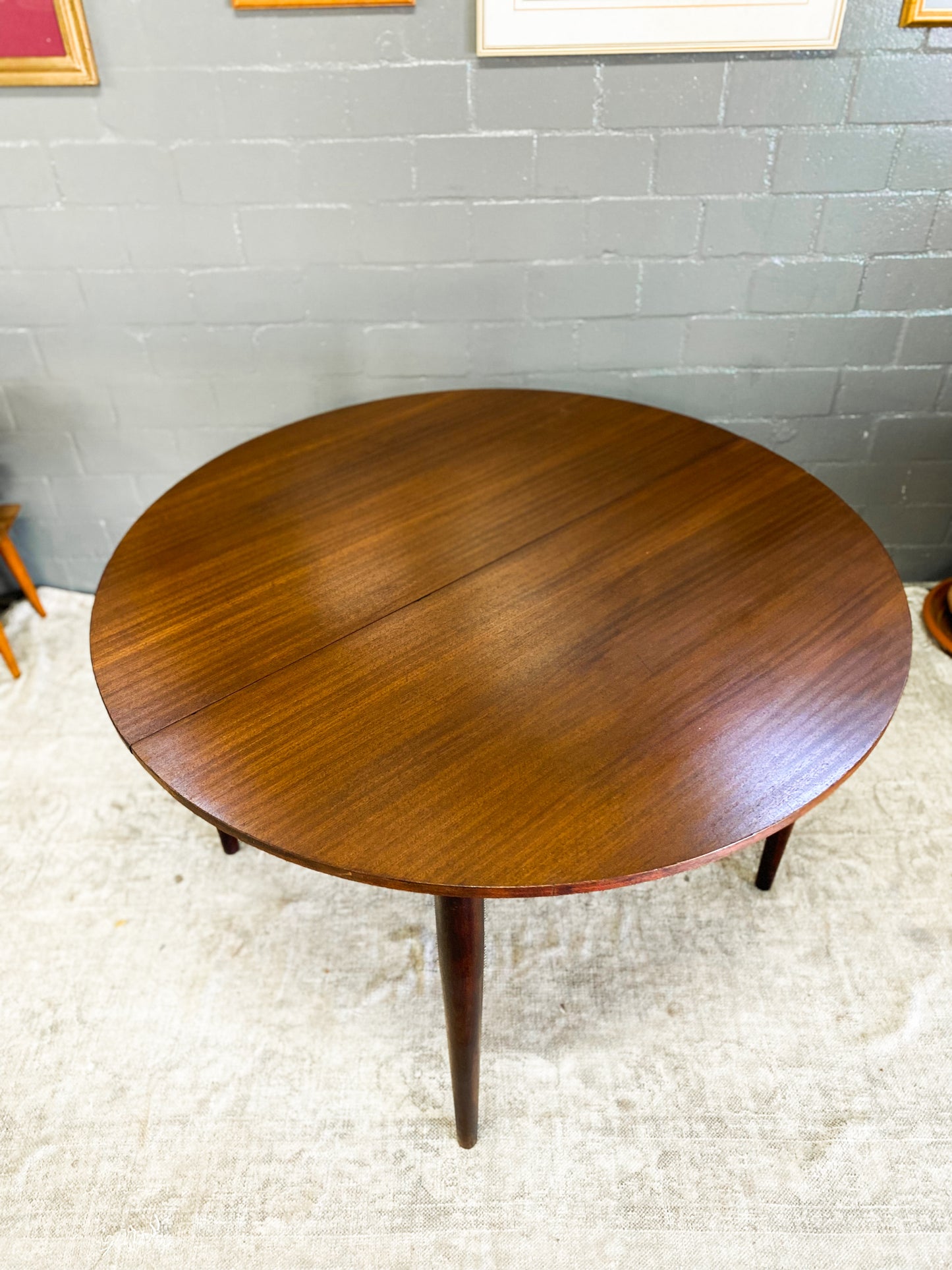 Round Mid Century Extendable Dining Table
