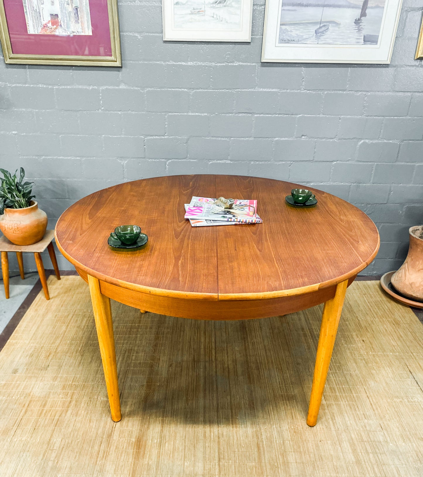 Extendable Dining Table
