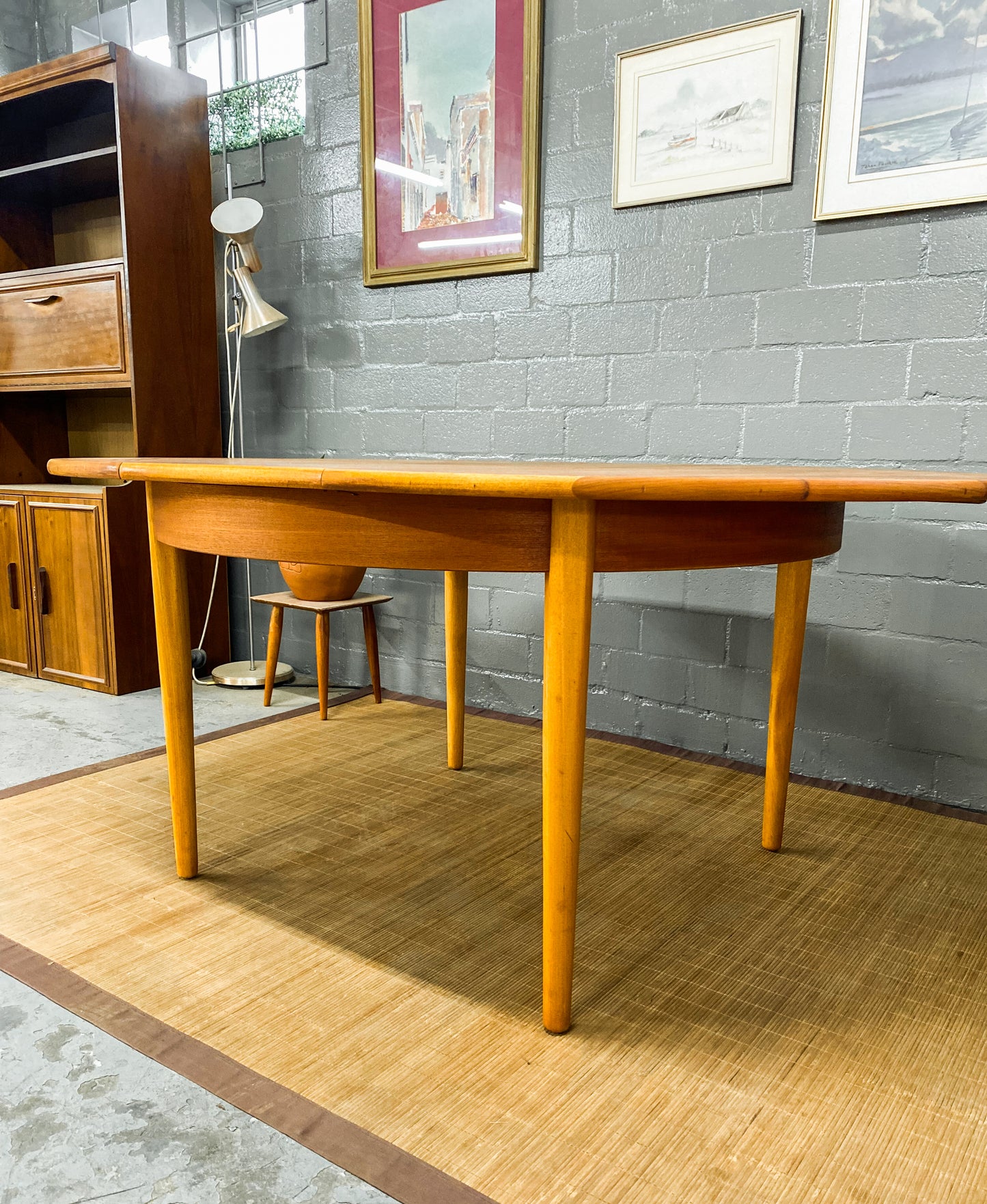 Extendable Dining Table