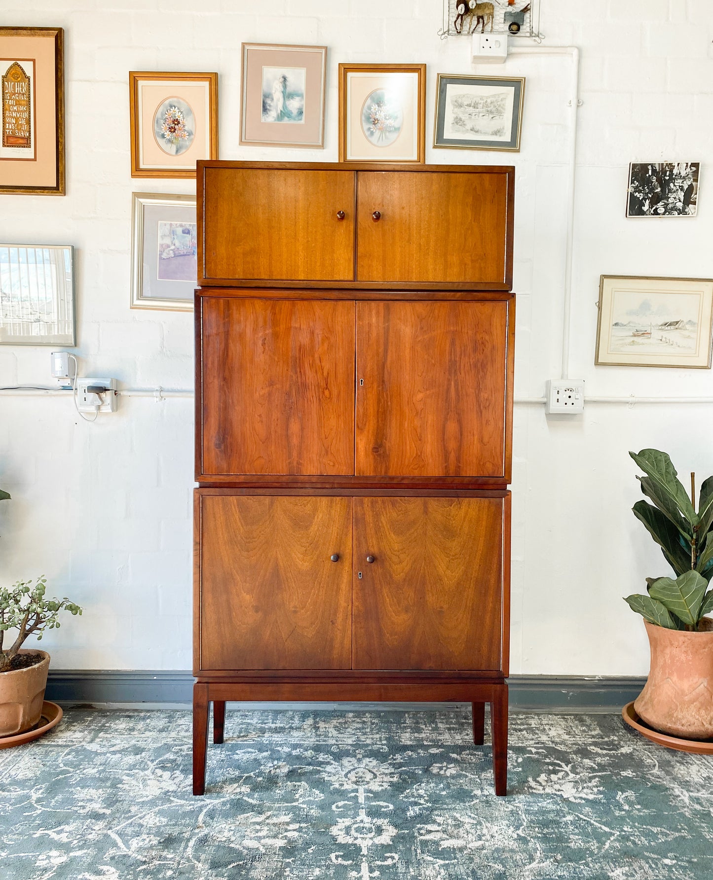 EE Meyer for Binnehuis Drinks Cabinet