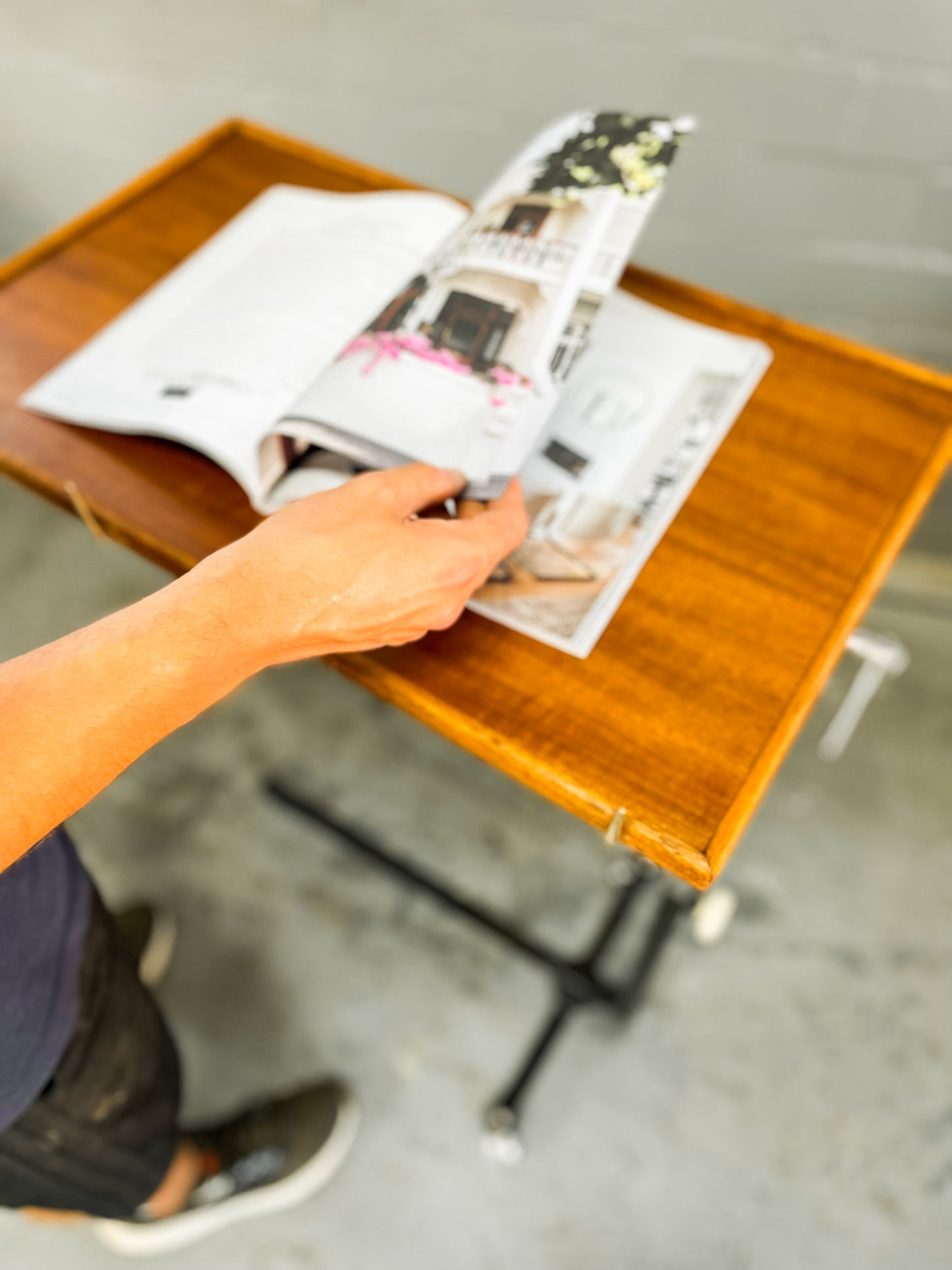 Reading Side Table with adjustable height and angle.