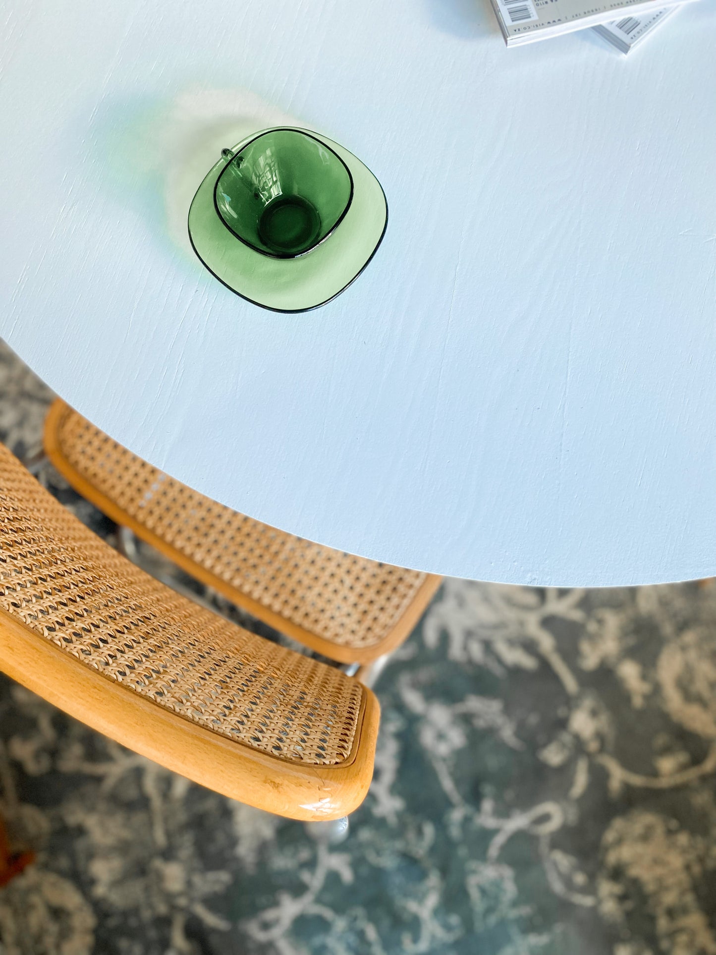 Tulip Style Dining Table