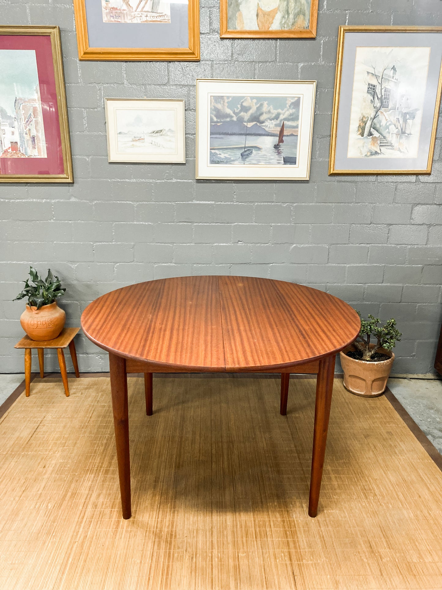 Mid Century Extendable Dining Table