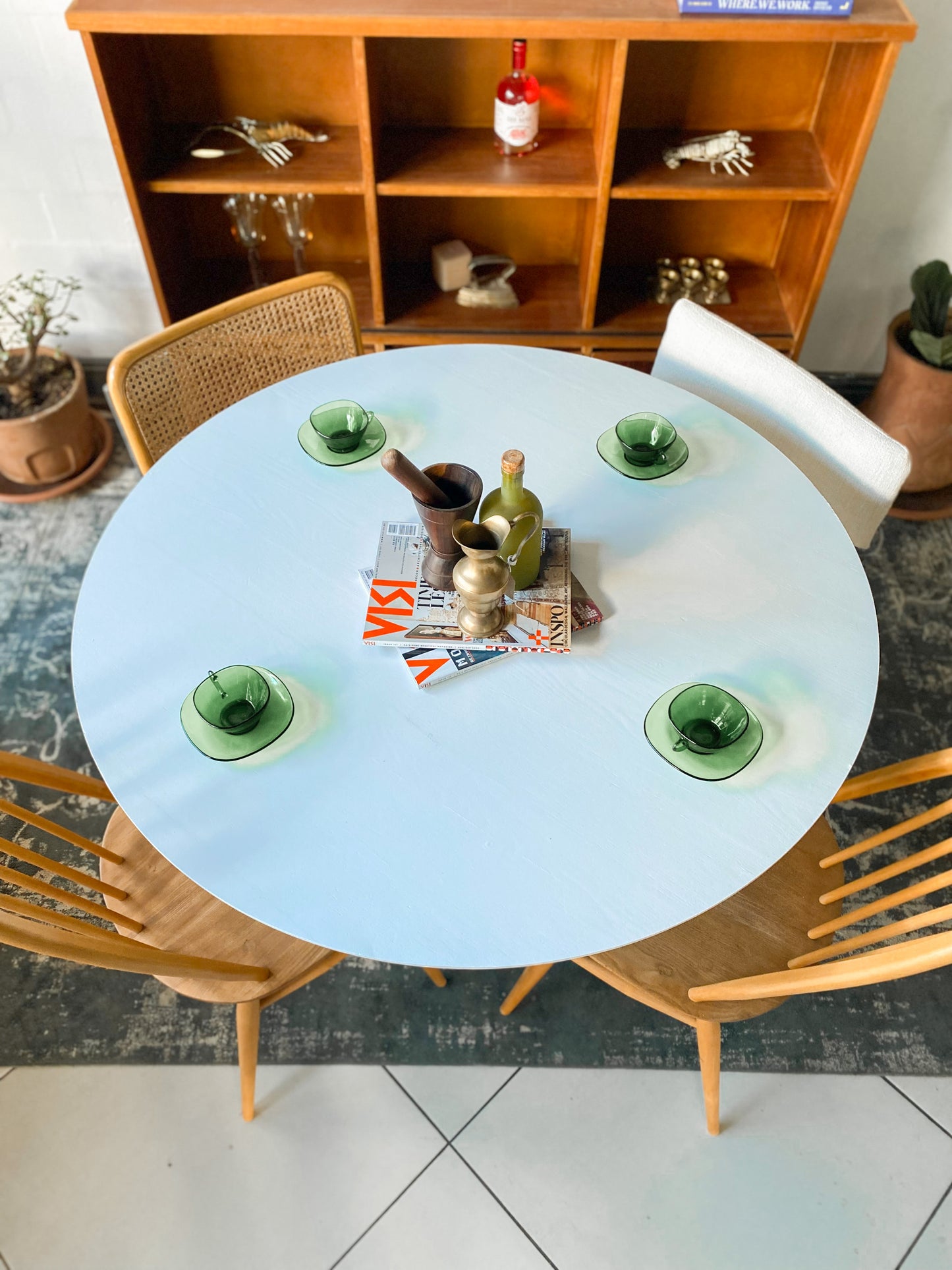 Tulip Style Dining Table