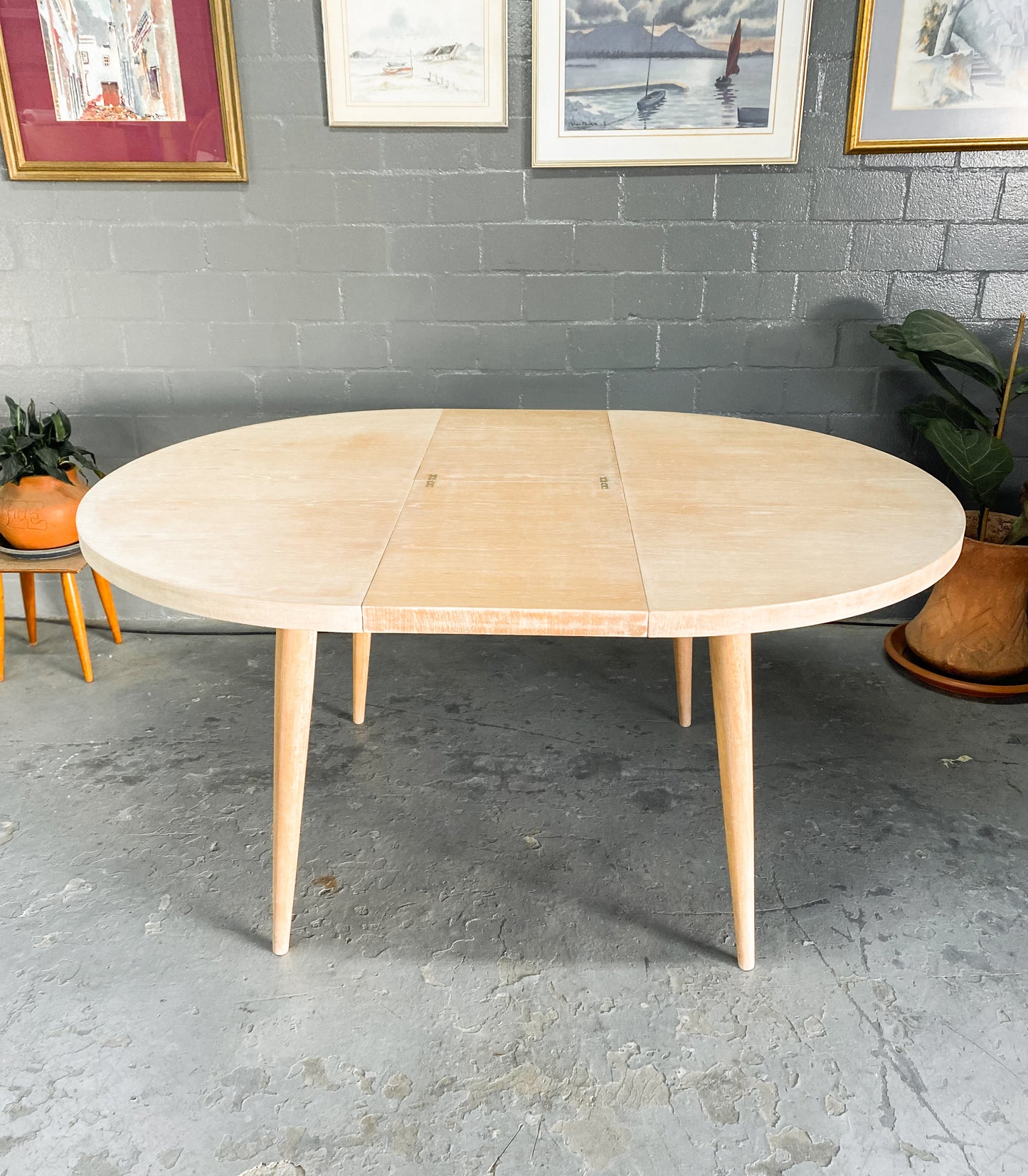 Bakker and Steyger Extendable Dining Table