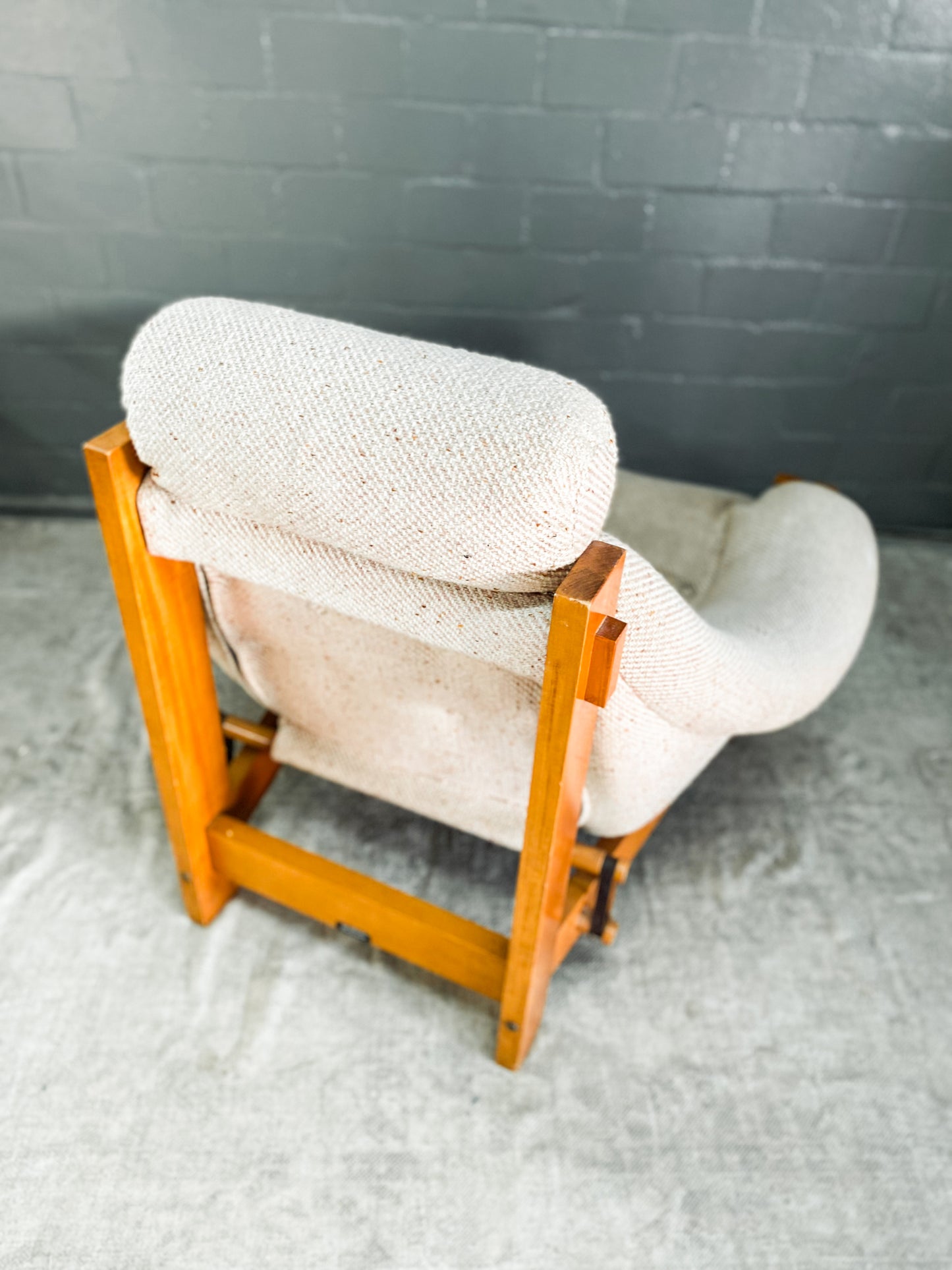 Grafton Everest Sling Armchair