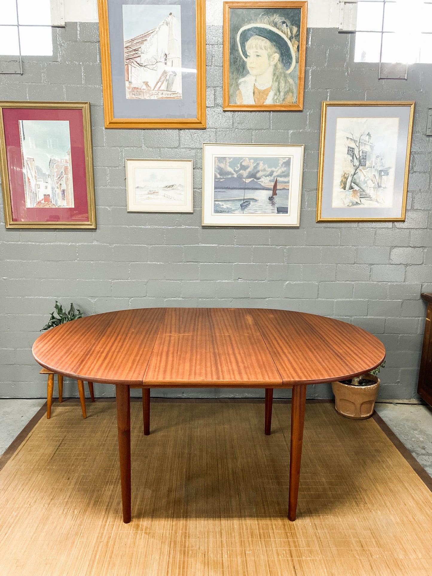 Mid Century Extendable Dining Table