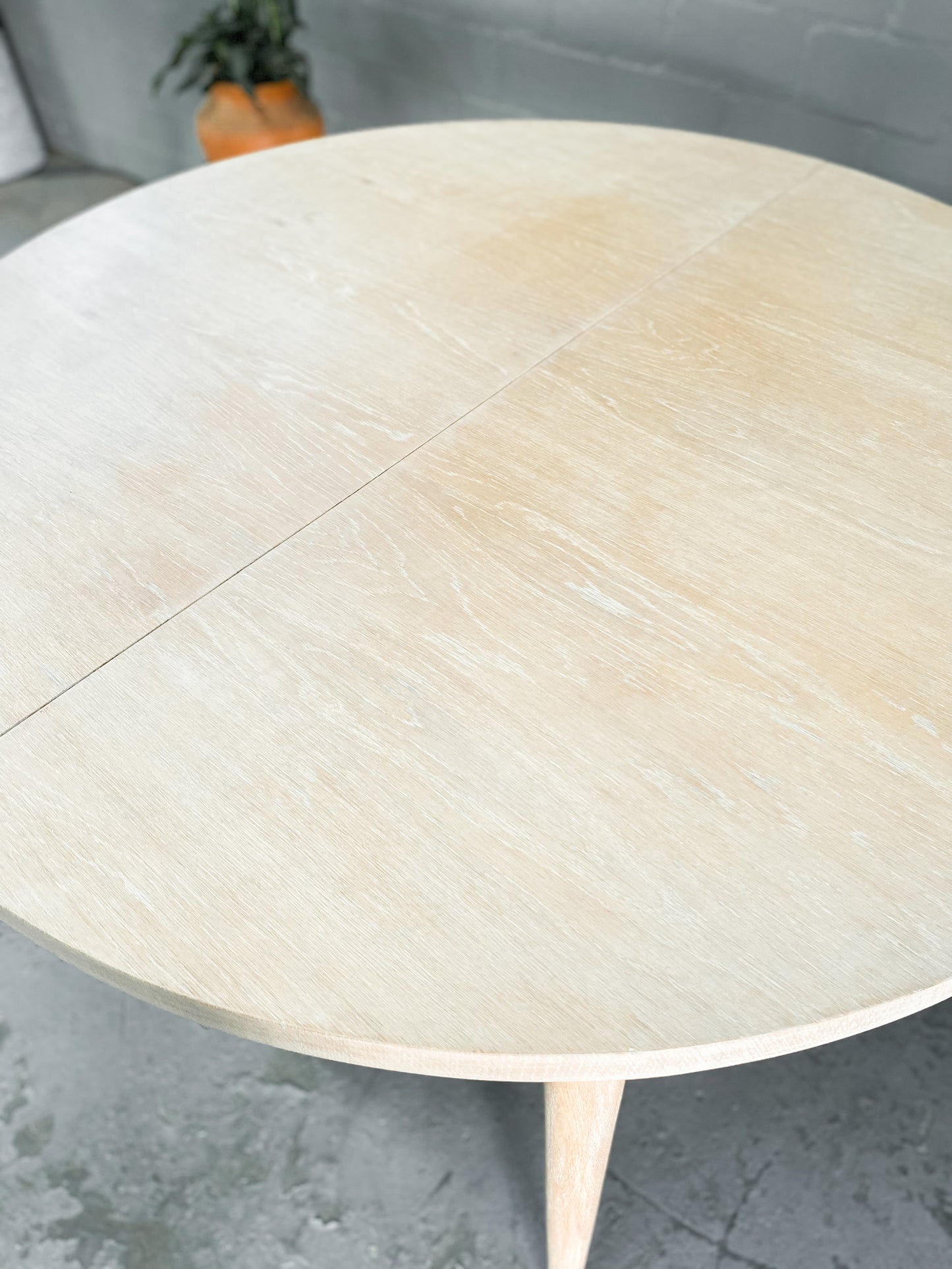 Bakker and Steyger Extendable Dining Table