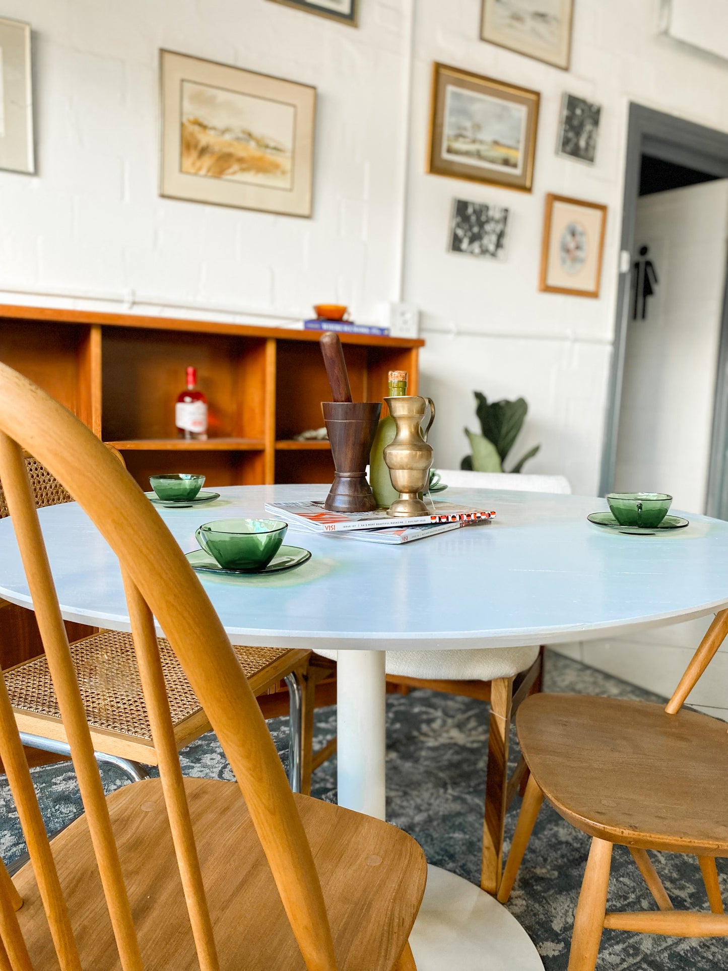Tulip Style Dining Table
