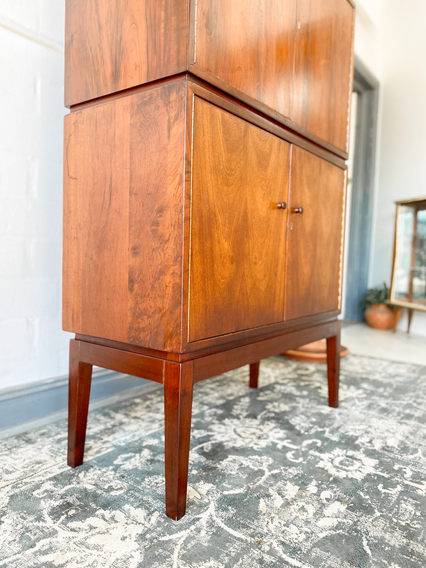 EE Meyer for Binnehuis Drinks Cabinet