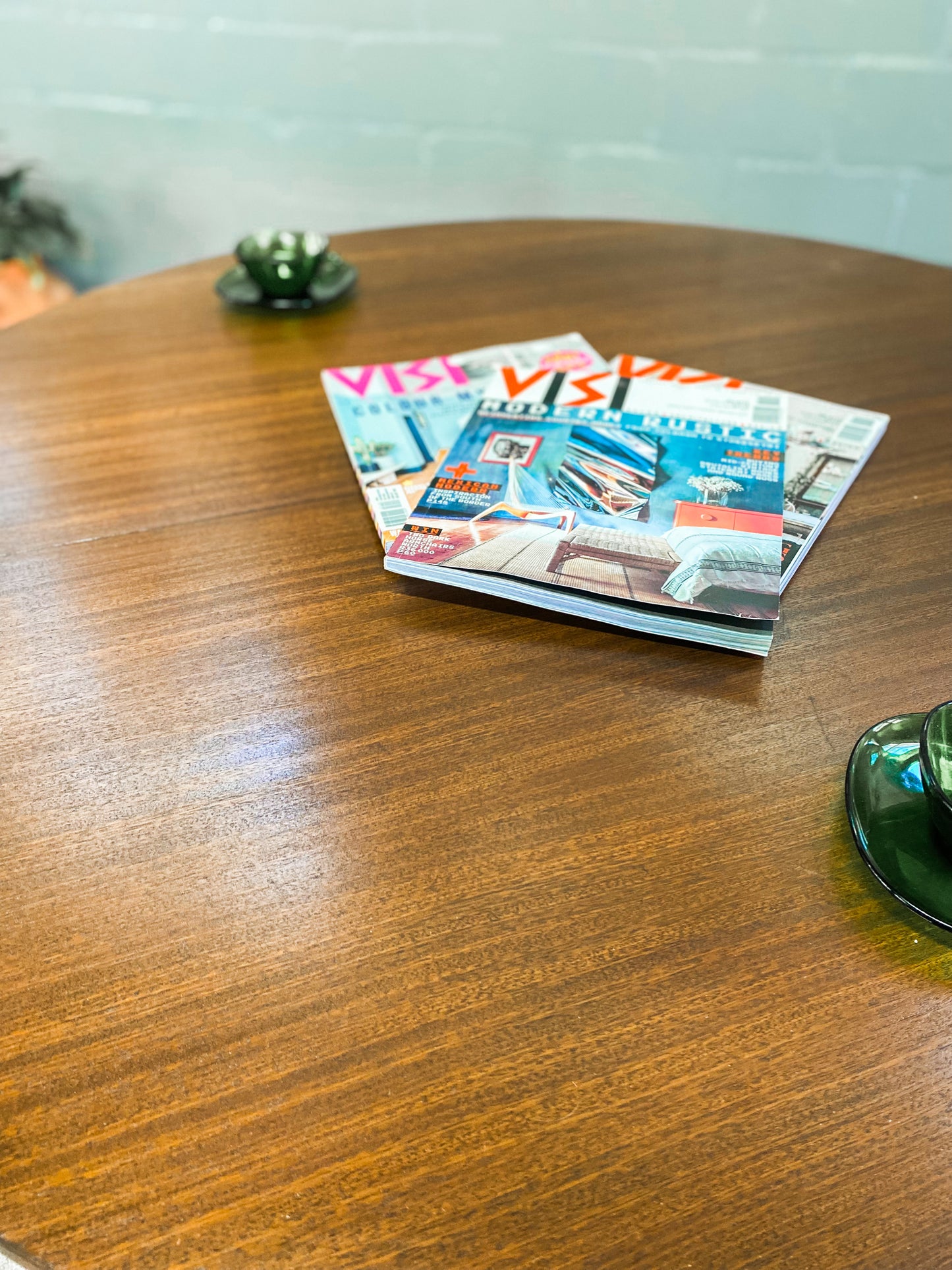 Round Mid Century Extendable Dining Table