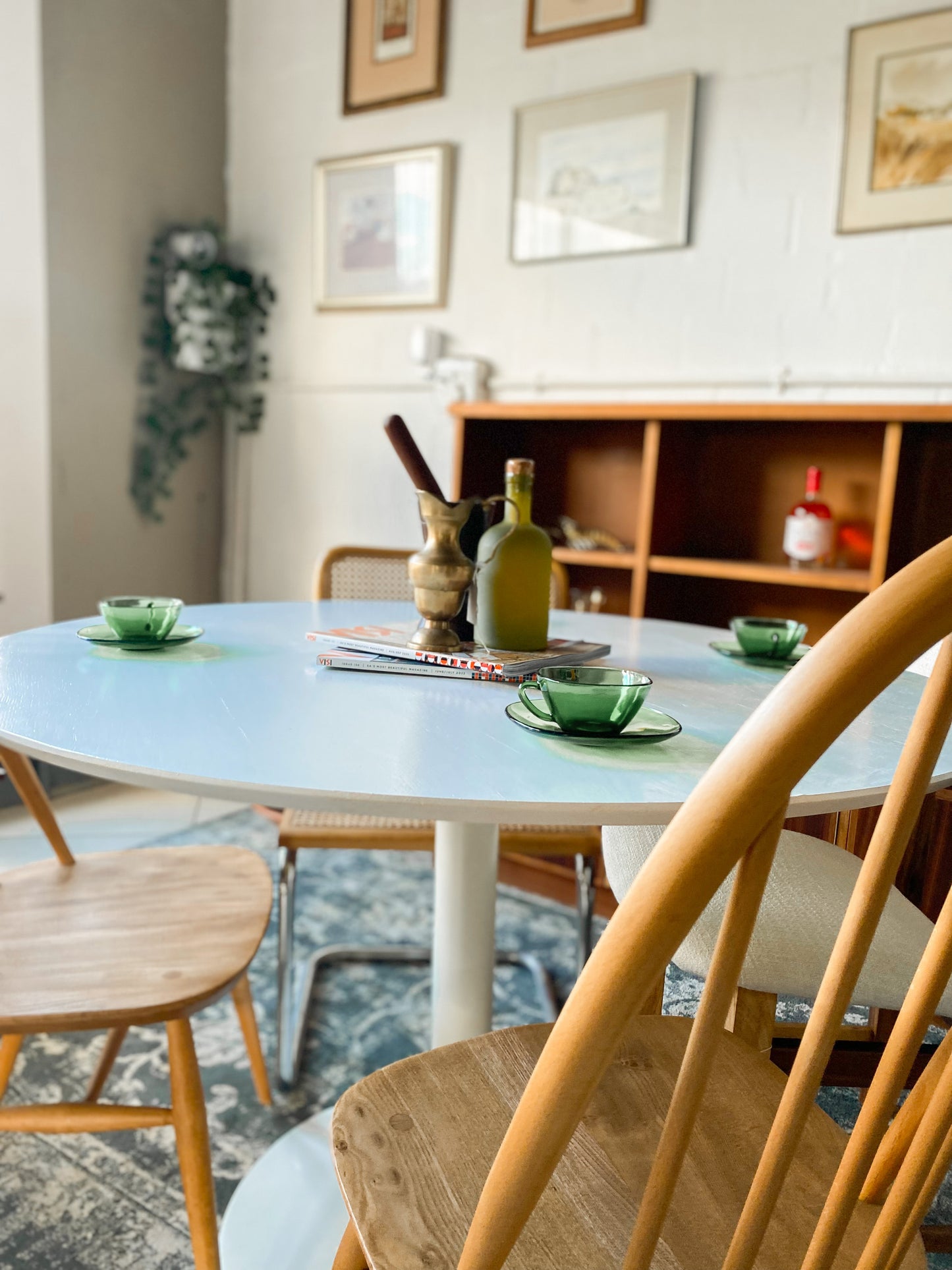 Tulip Style Dining Table