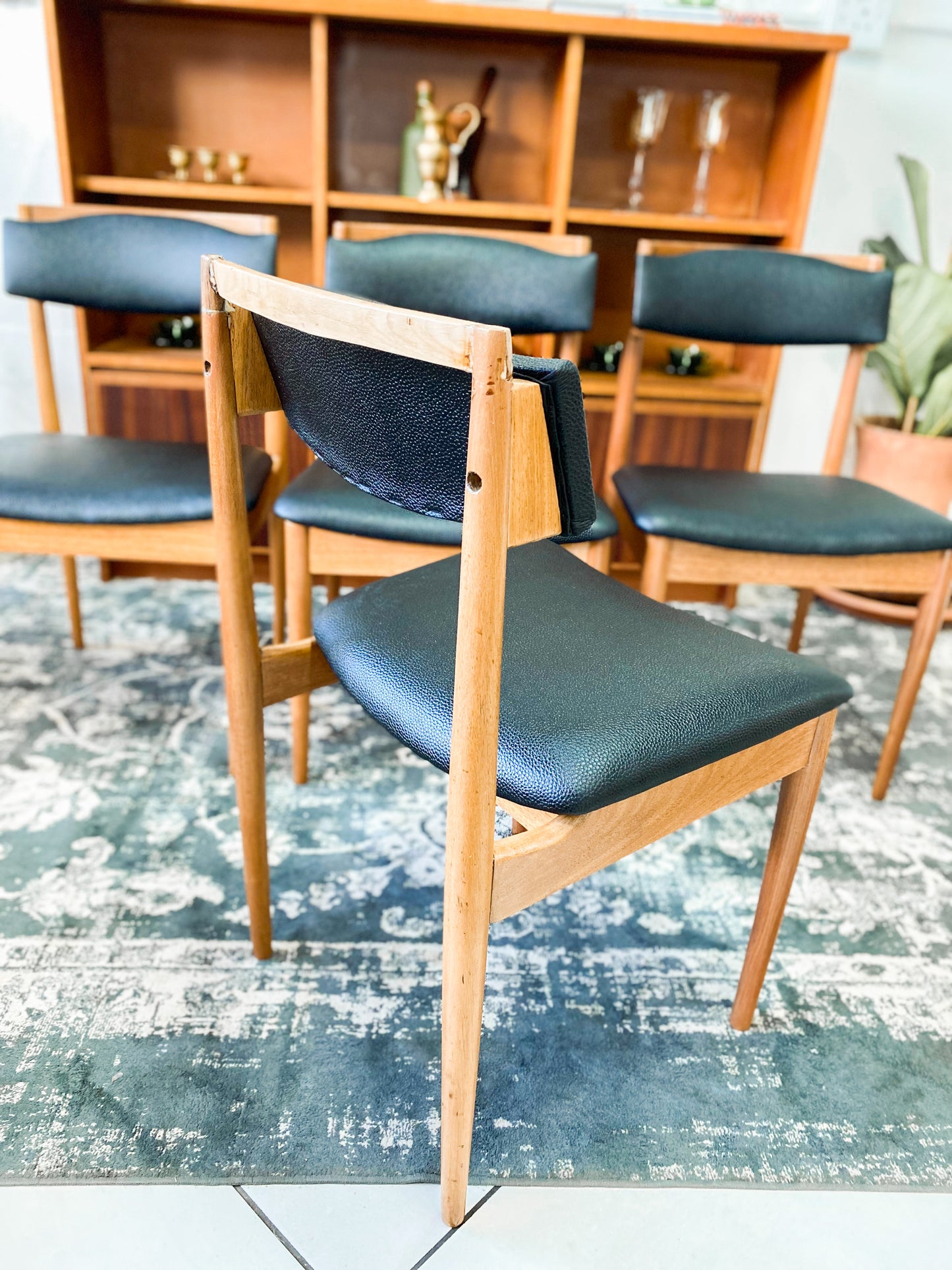 Set of 4 Mid Century Dining Chairs