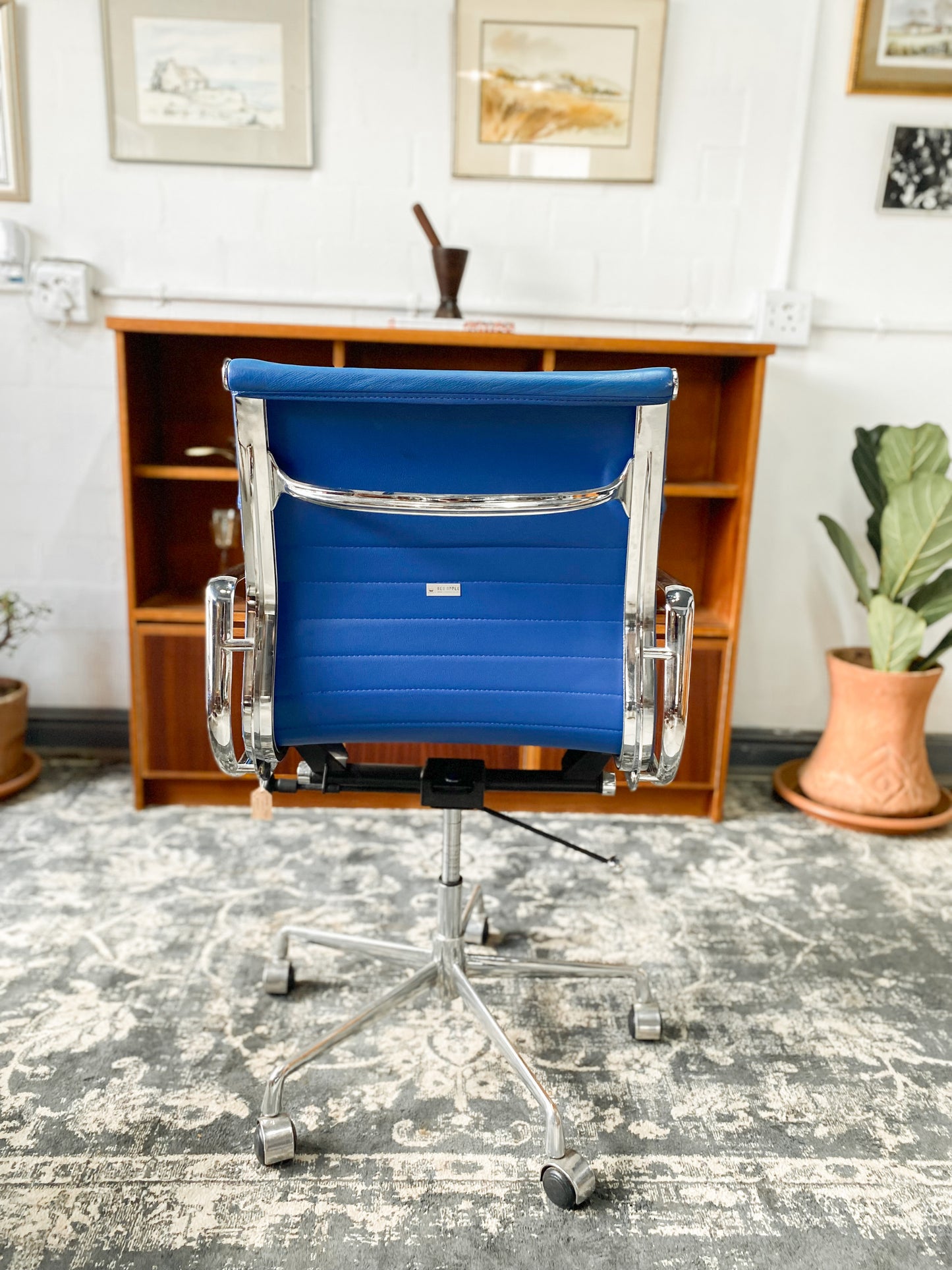 Replica Eames Style Office Chair