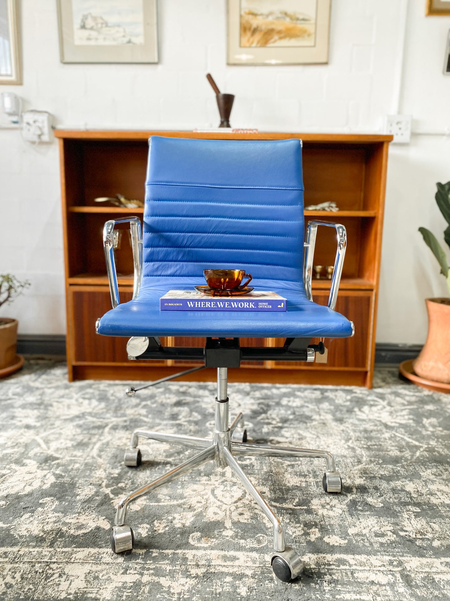 Replica Eames Style Office Chair