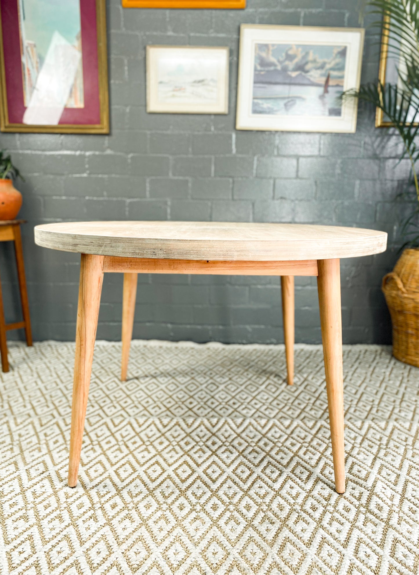 Bakker and Steiger Extendable Dining Table