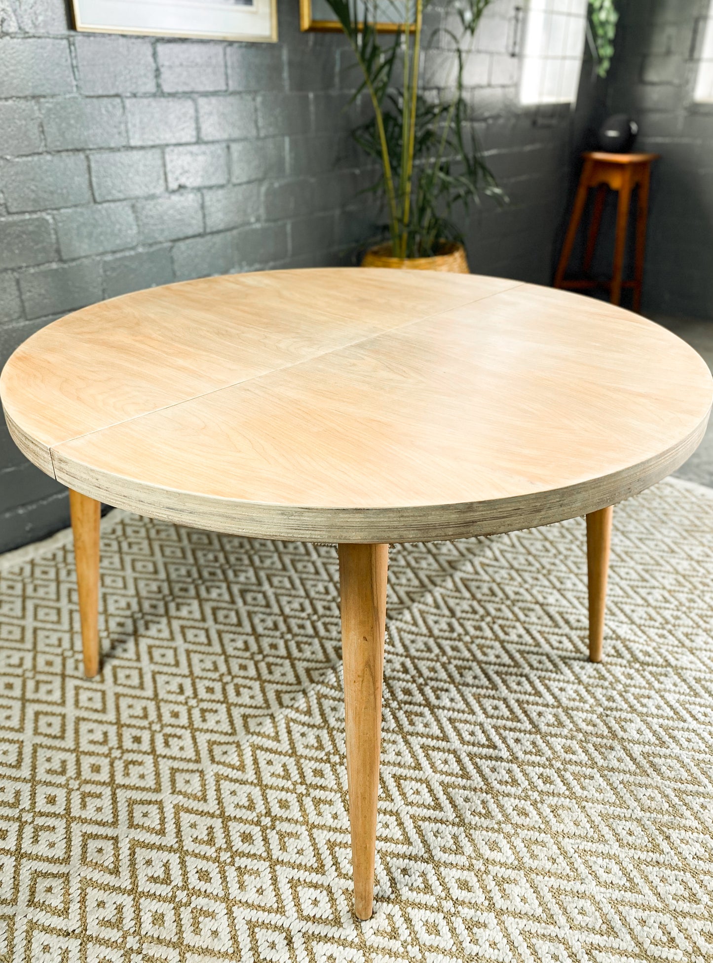 Bakker and Steiger Extendable Dining Table