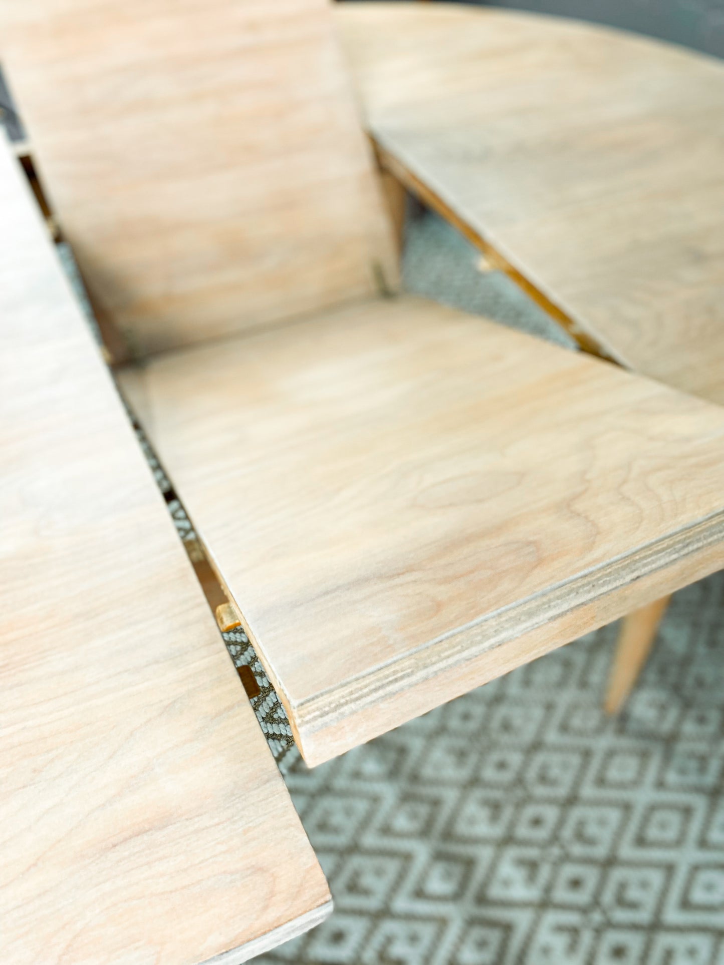 Bakker and Steiger Extendable Dining Table