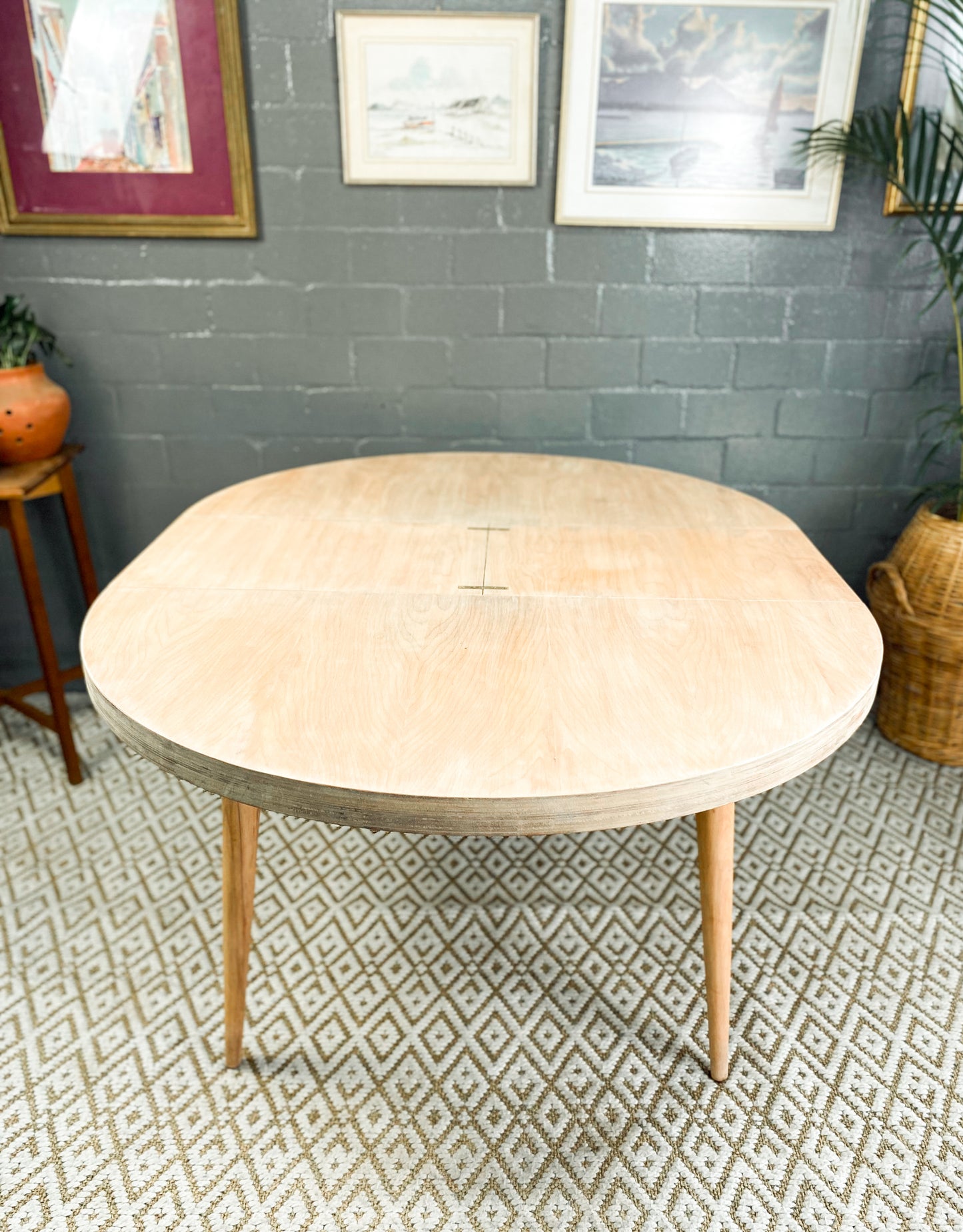 Bakker and Steiger Extendable Dining Table