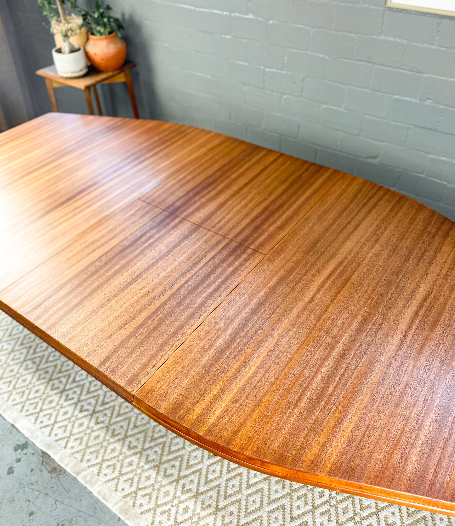 DS Vorster Dining Set