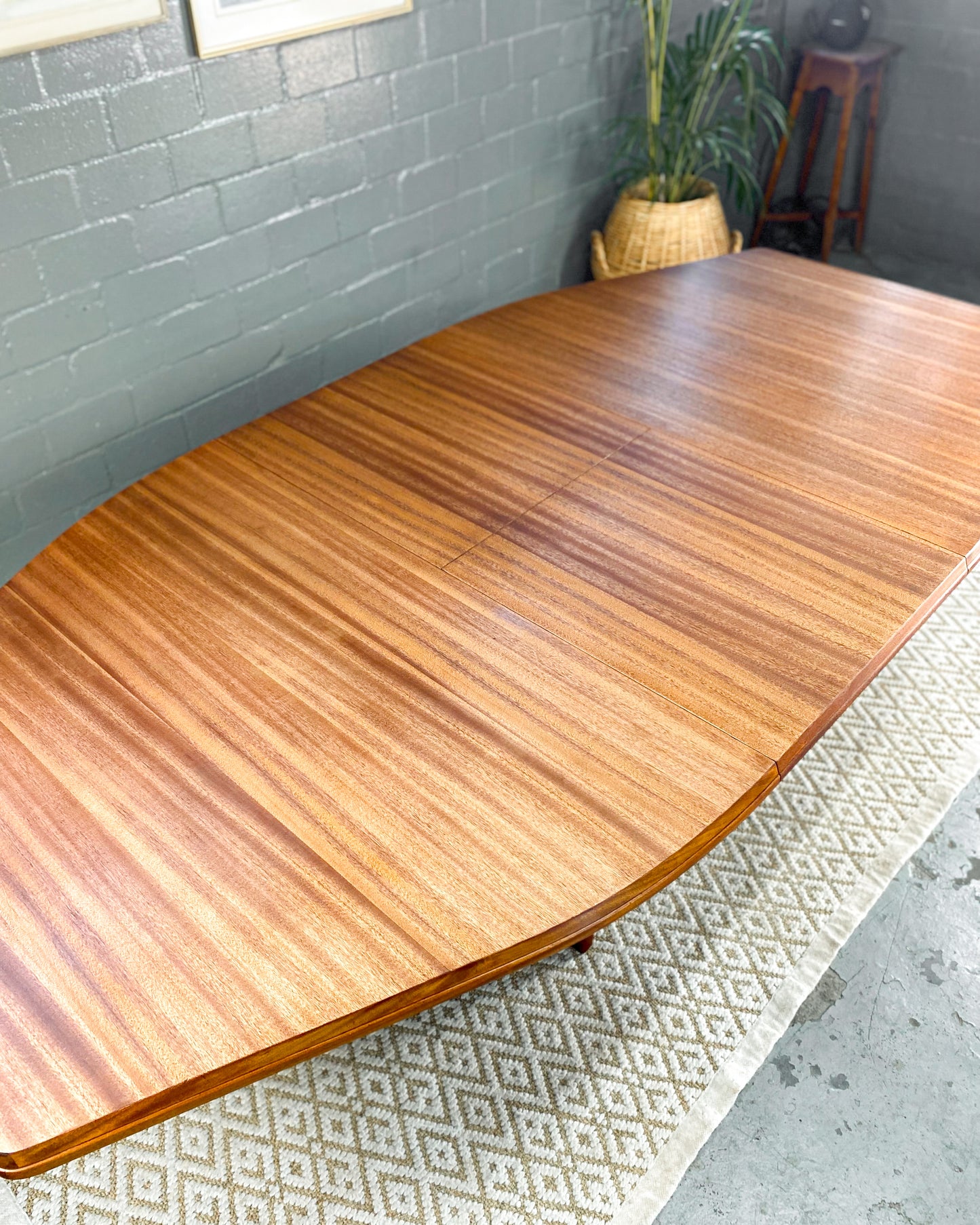 DS Vorster Dining Set