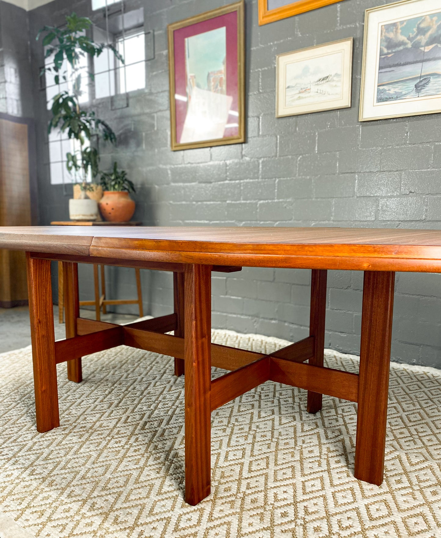 DS Vorster Dining Set