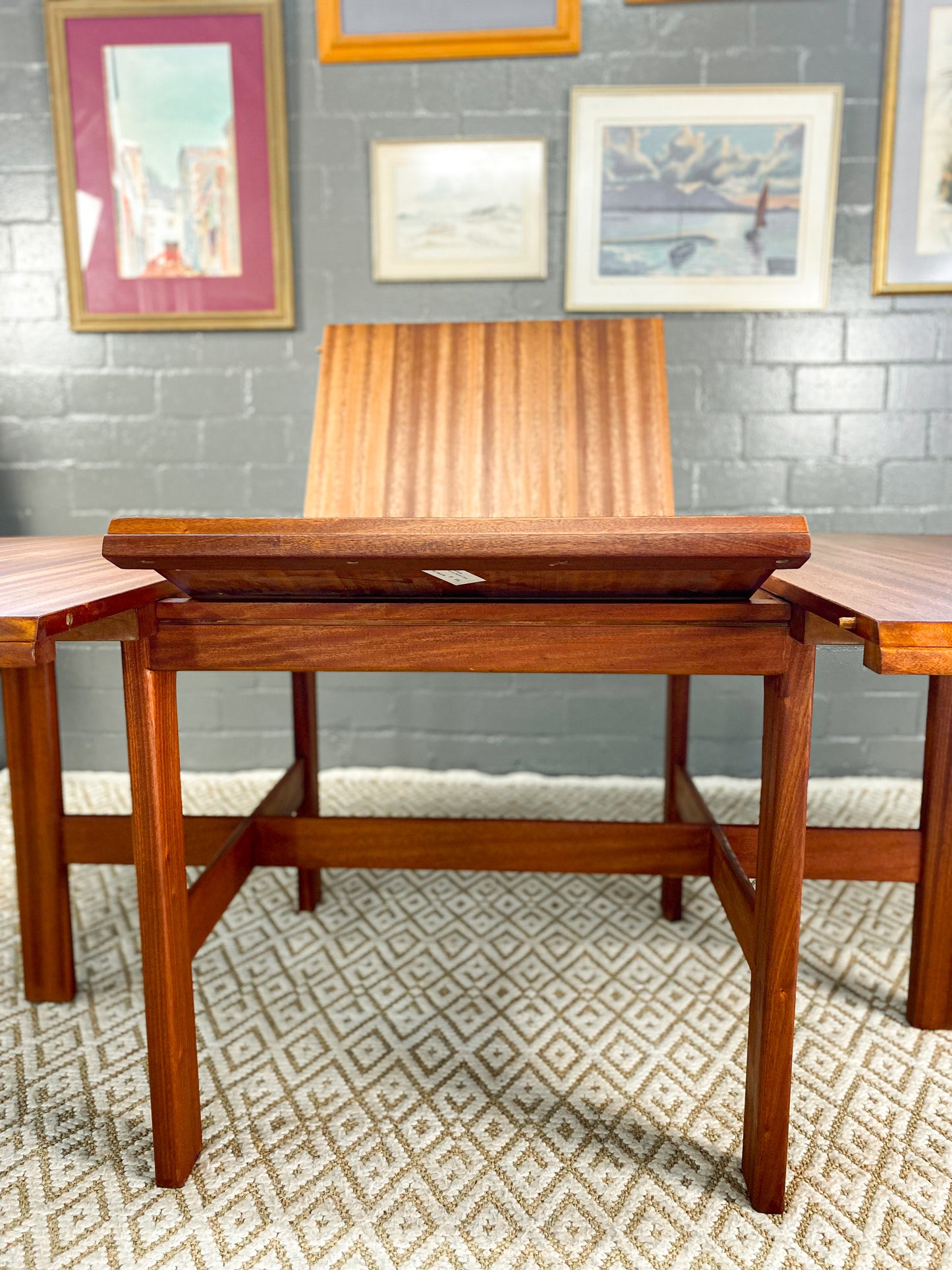 DS Vorster Dining Set