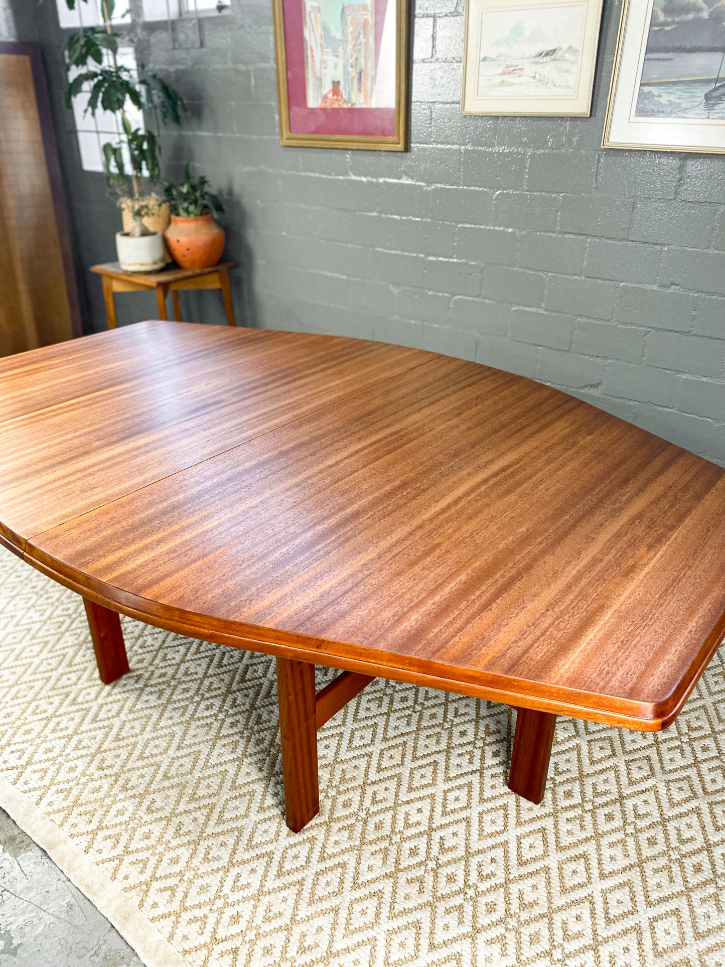 DS Vorster Dining Set