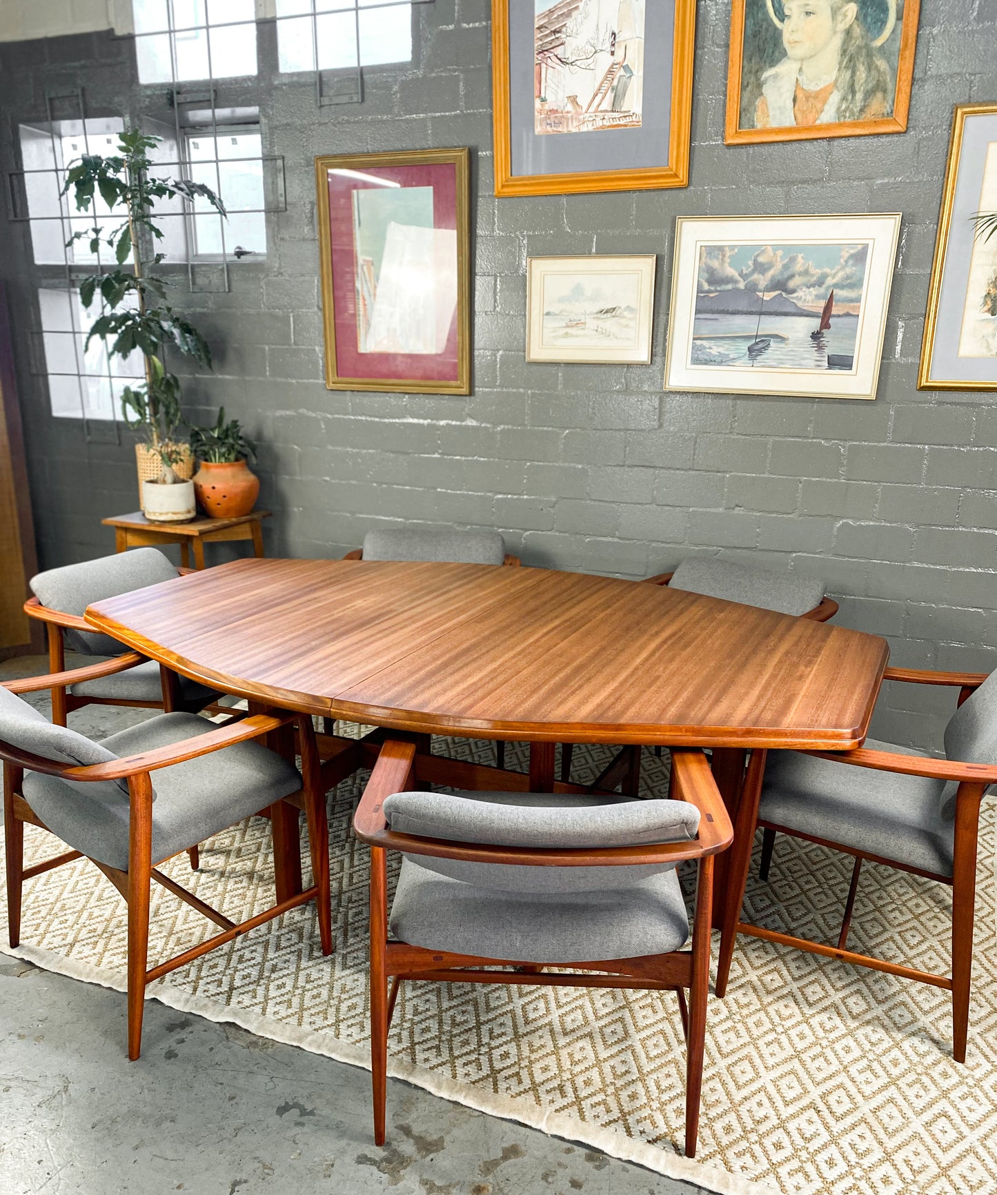 DS Vorster Dining Set