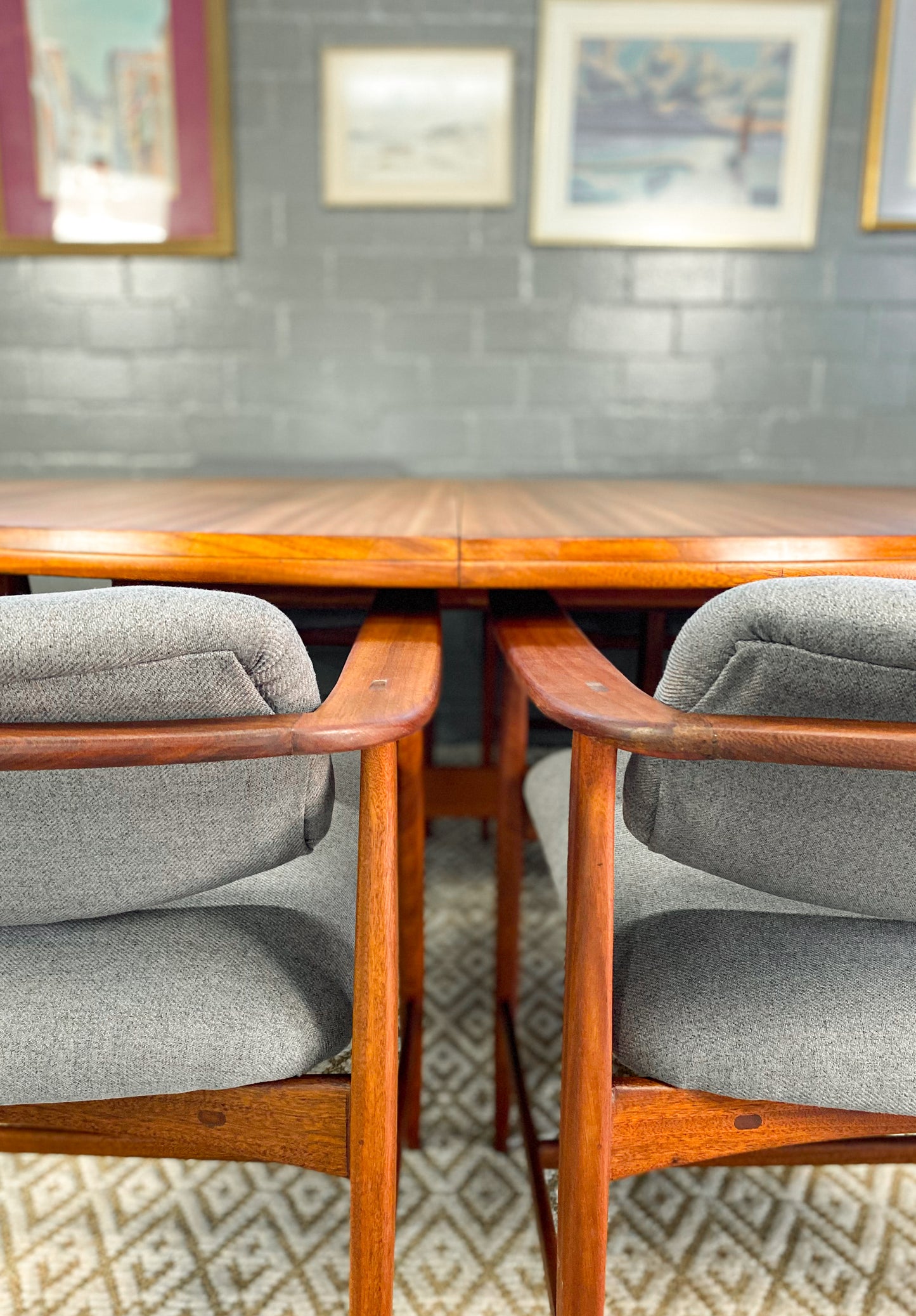 DS Vorster Dining Set