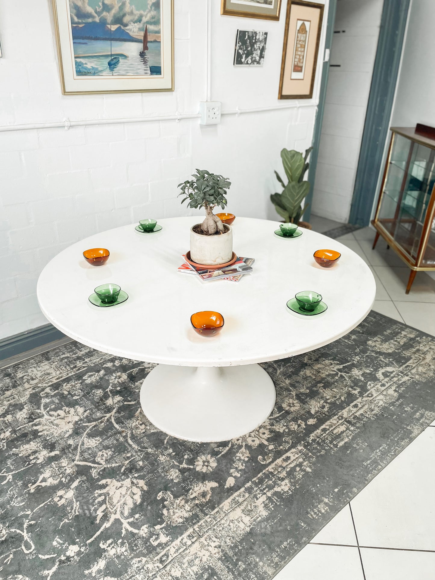 Tulip Style Dining Table