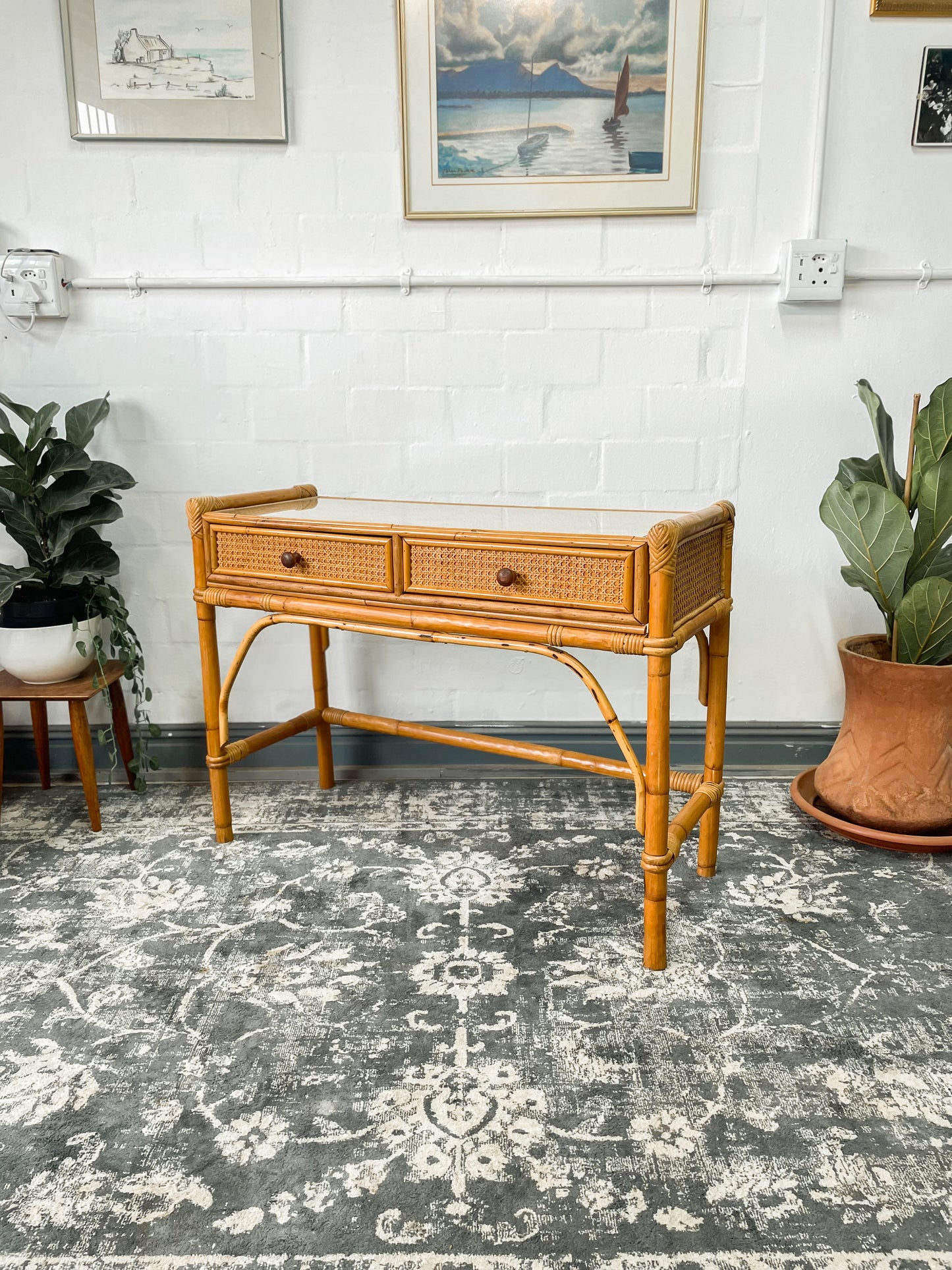 Cane Dresser