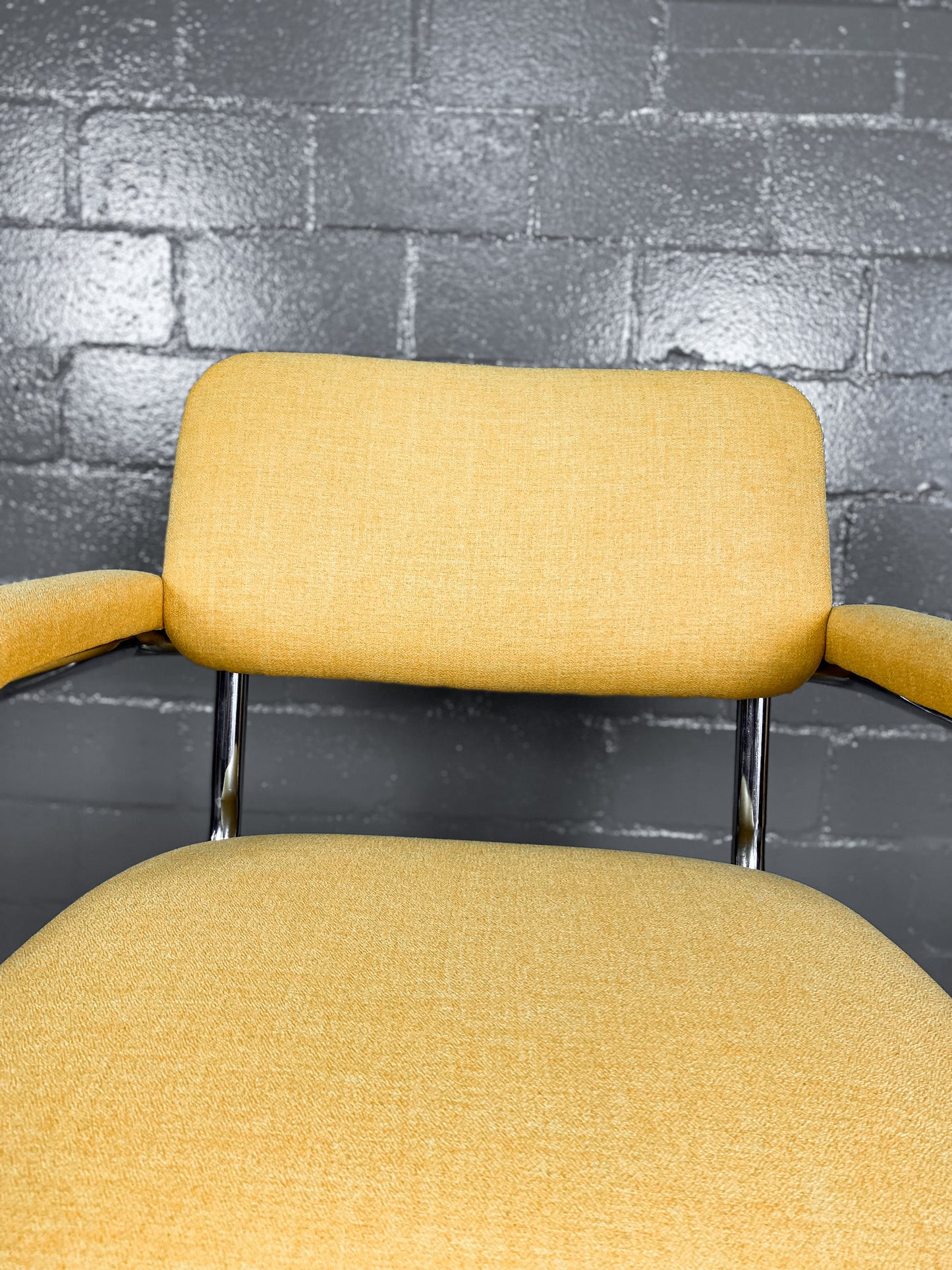 Cesca Style Carver Chair