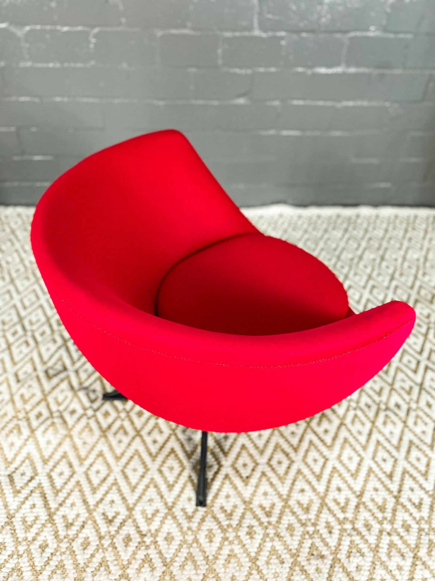 Zodiac Swivel Tub Chair