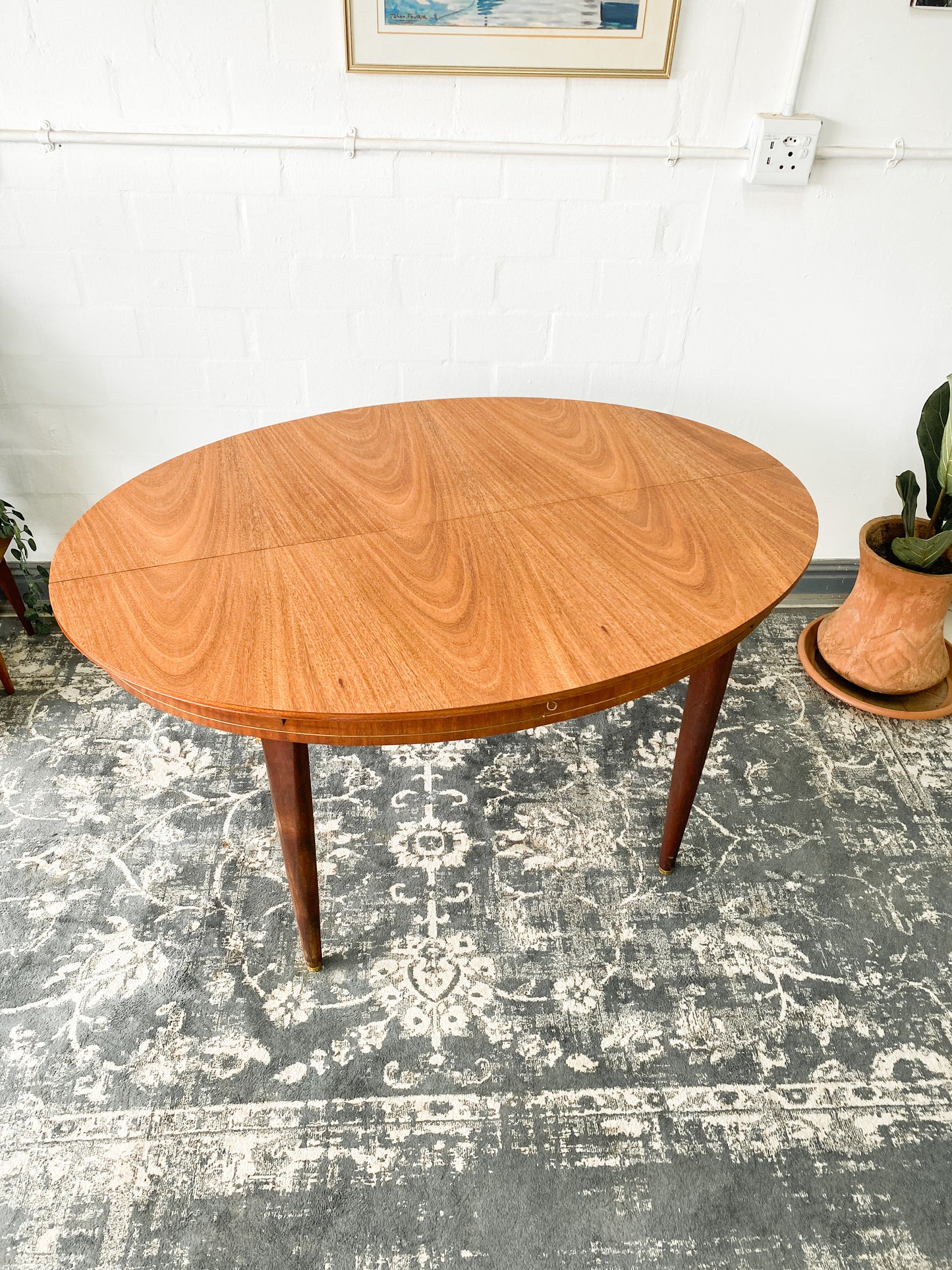 Greaves and Thomas Extendable Dining Table