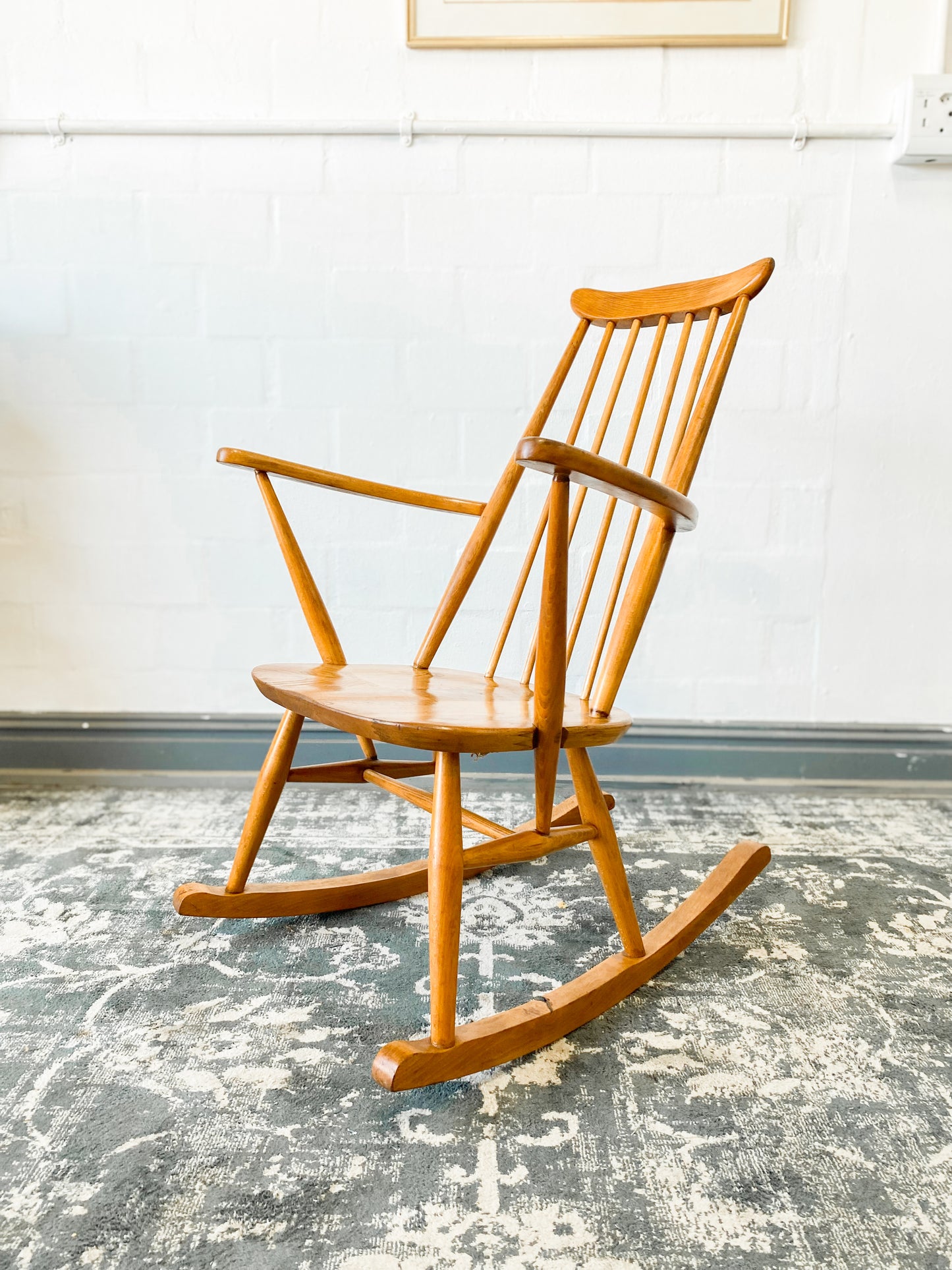 Ercol Model 435 ’Goldsmiths’ Rocking Chair