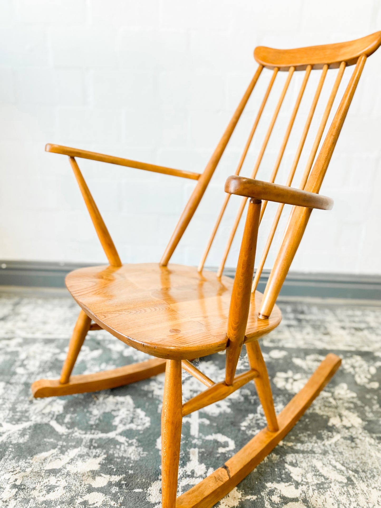 Ercol Model 435 ’Goldsmiths’ Rocking Chair