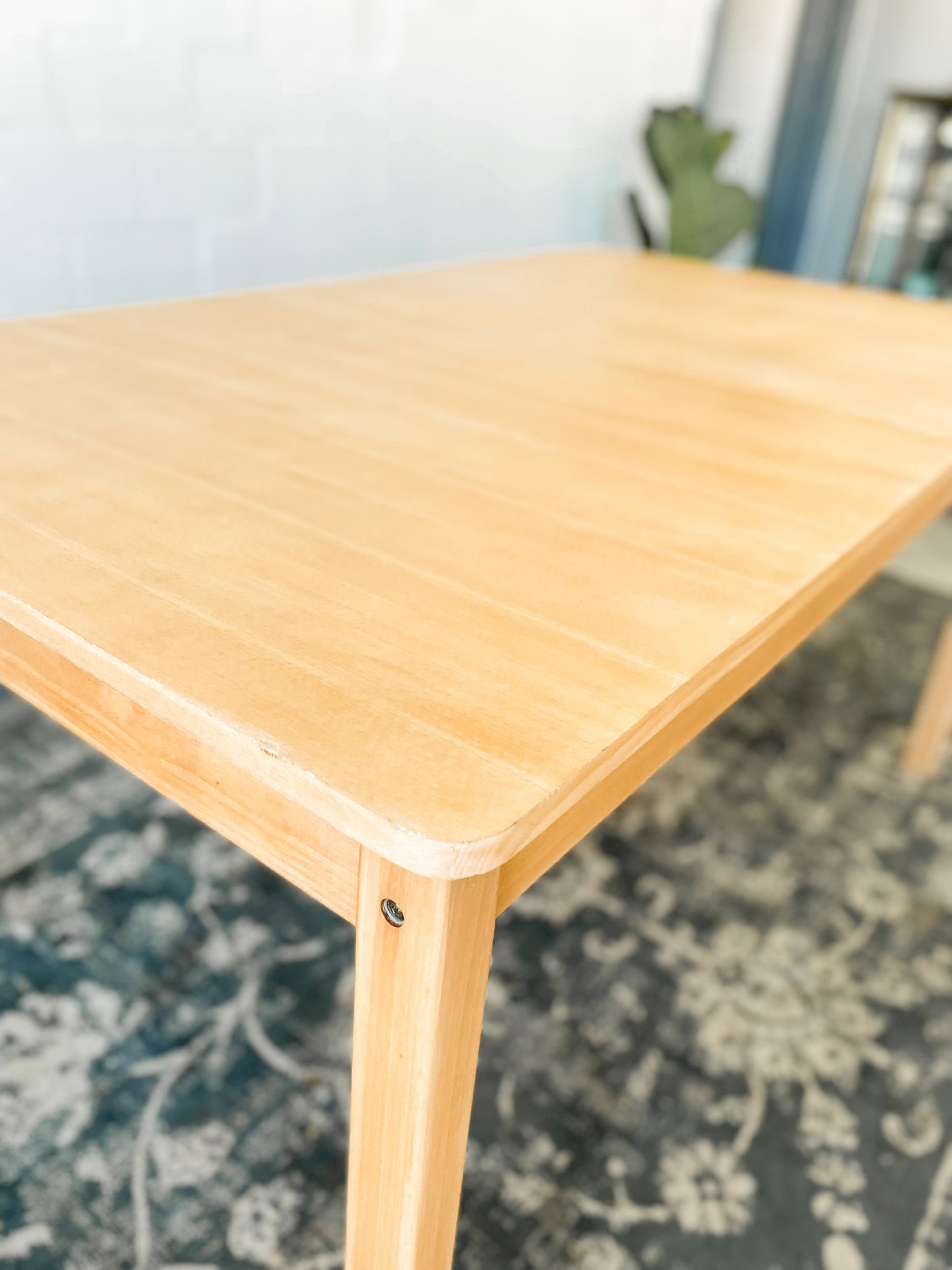 Extendable Dining Table