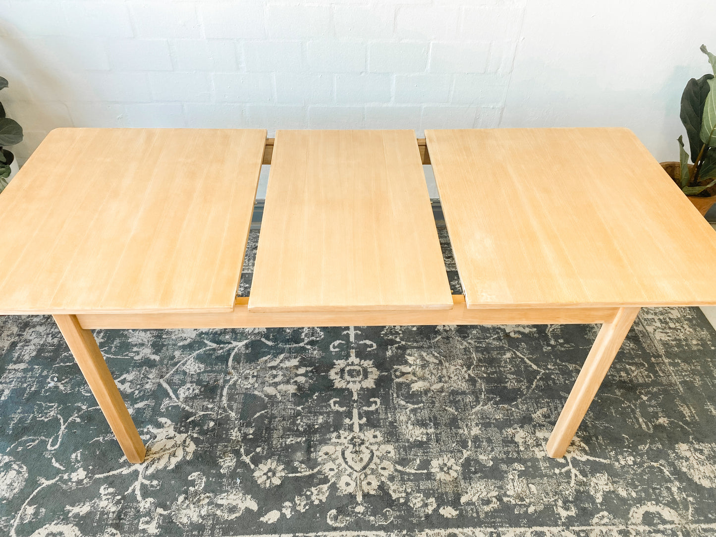 Extendable Dining Table