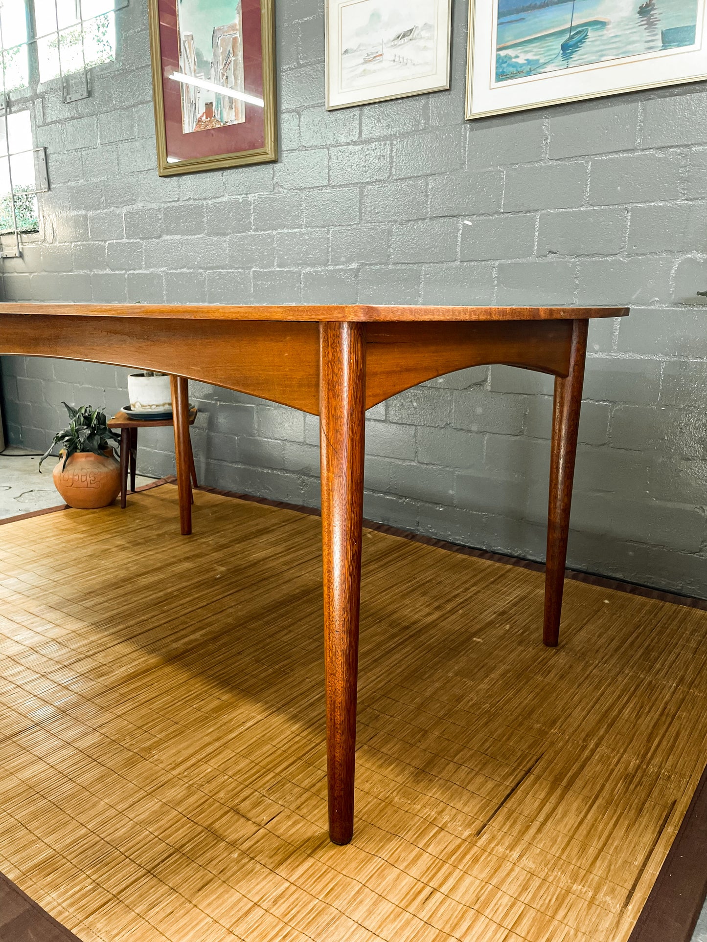 Frystark Dining Table