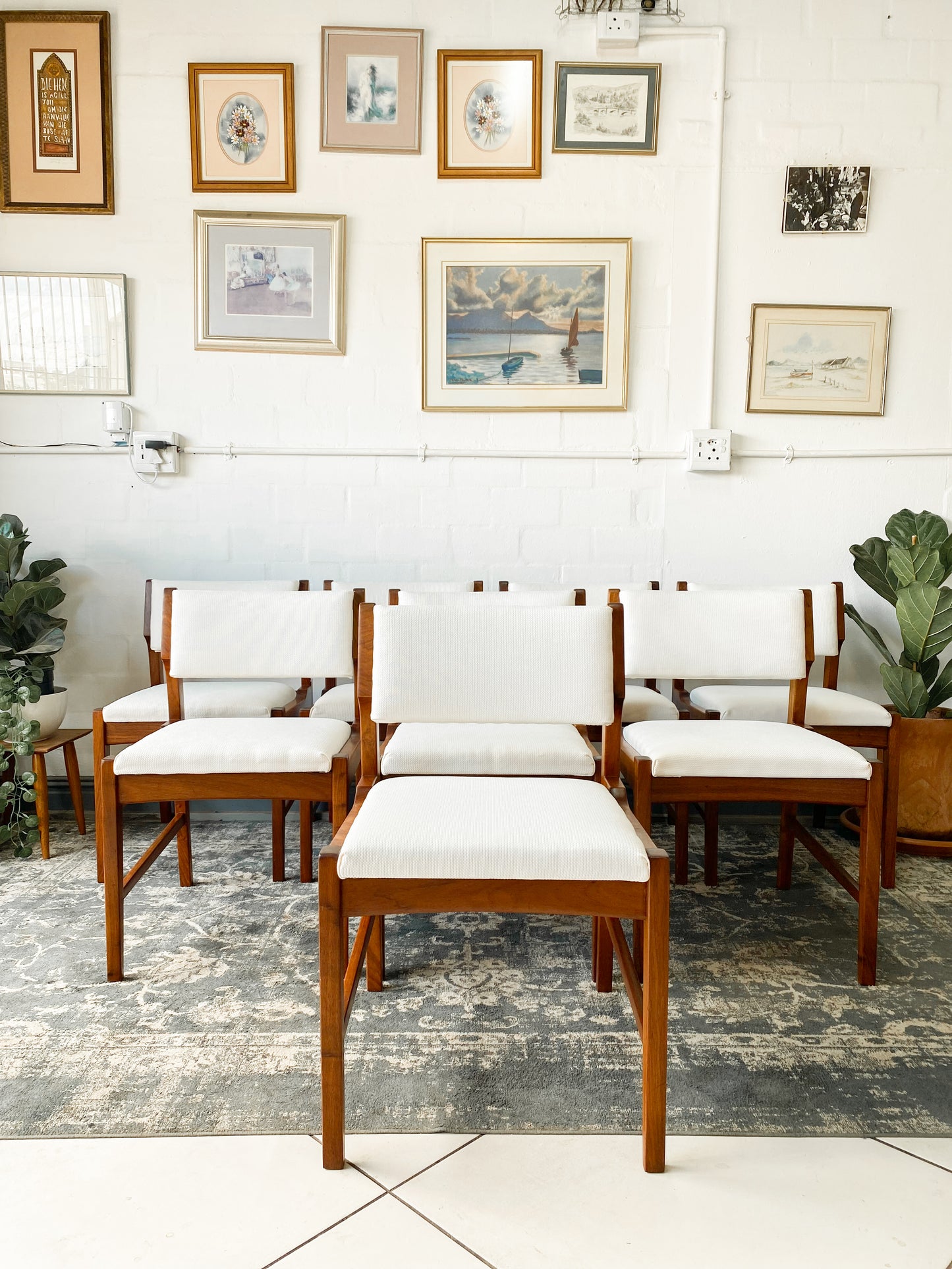 Set of 8 Kallenbach-style dining chairs