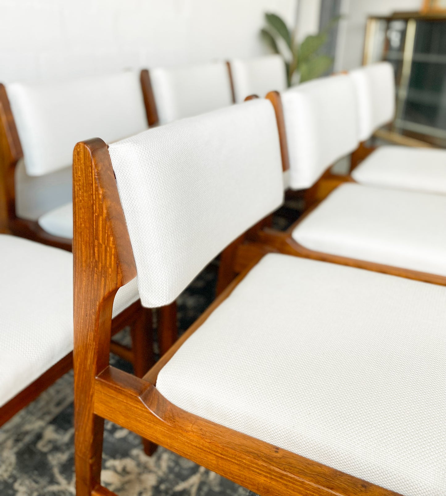 Set of 8 Kallenbach-style dining chairs