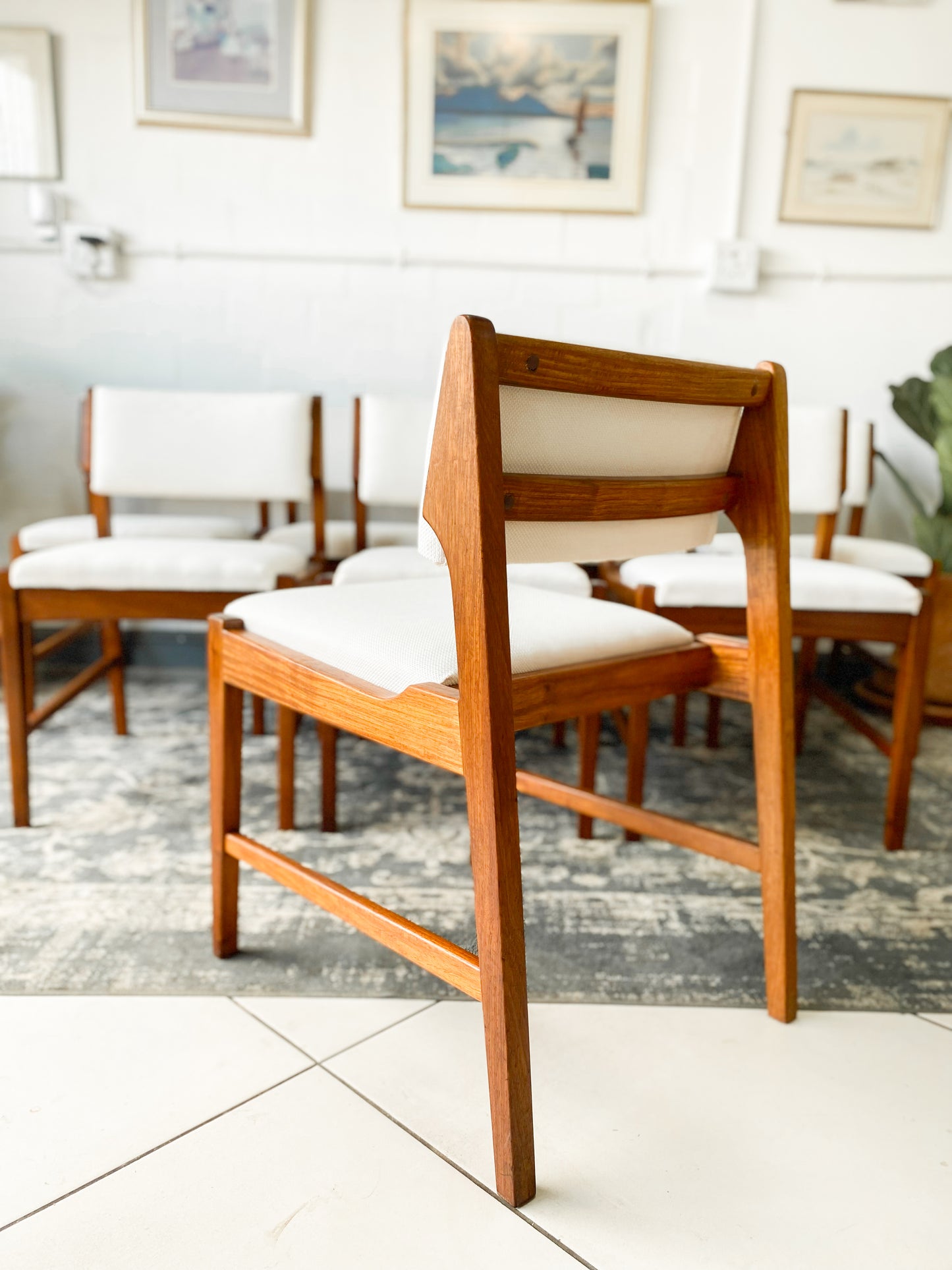 Set of 8 Kallenbach-style dining chairs