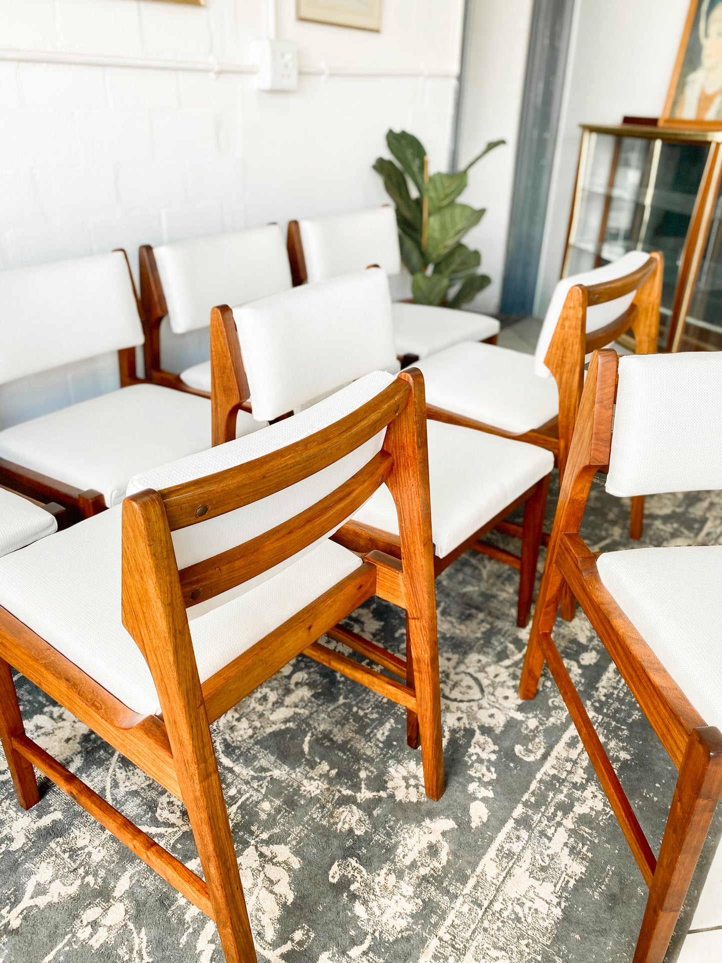 Set of 8 Kallenbach-style dining chairs