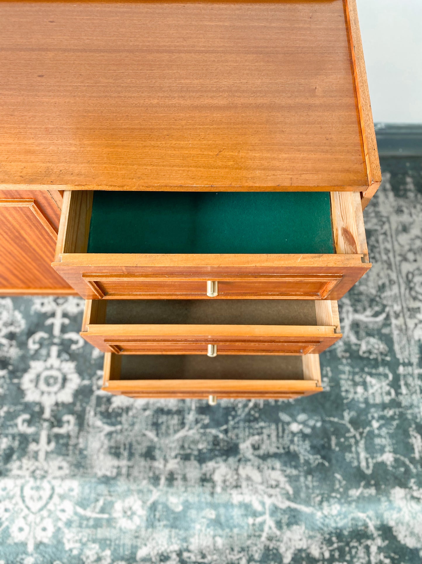 Frystark Sideboard